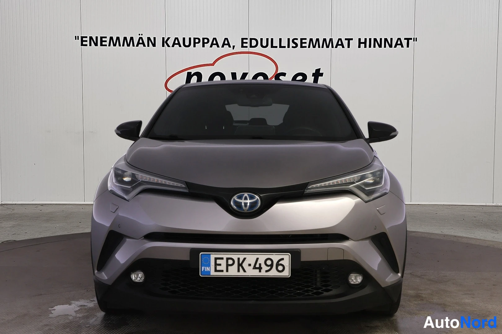 Toyota C-HR 2018, edestä, kuva 3