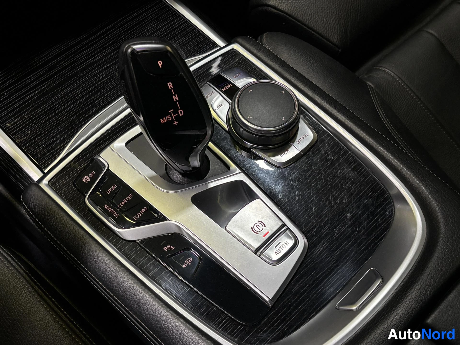 Grey BMW 730d xDrive 2017, detail, photo 17