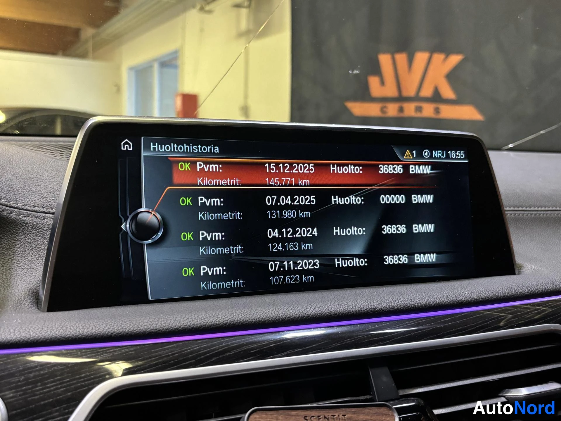 Grey BMW 730d xDrive 2017, detail, photo 18