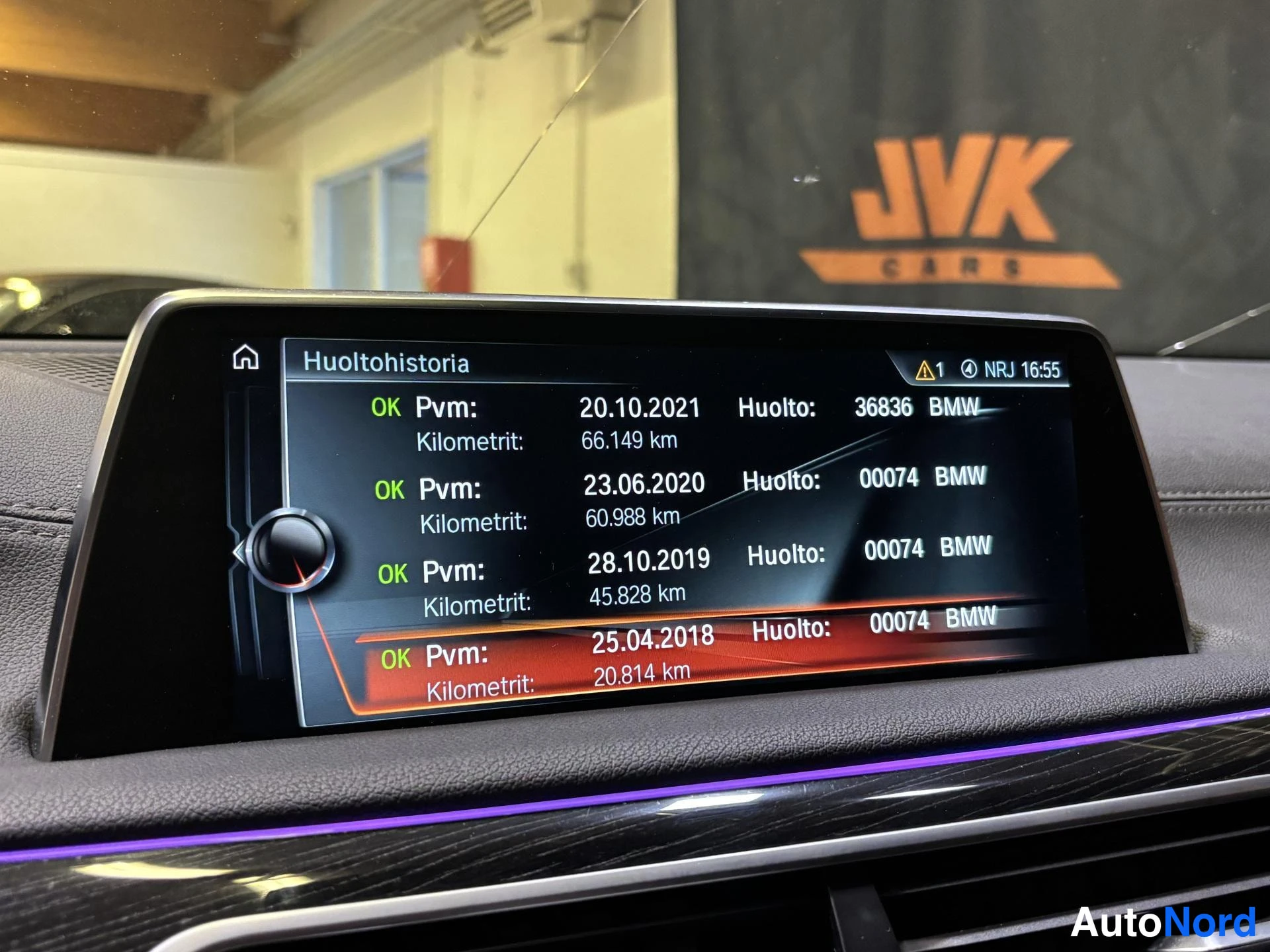 Grey BMW 730d xDrive 2017, detail, photo 22