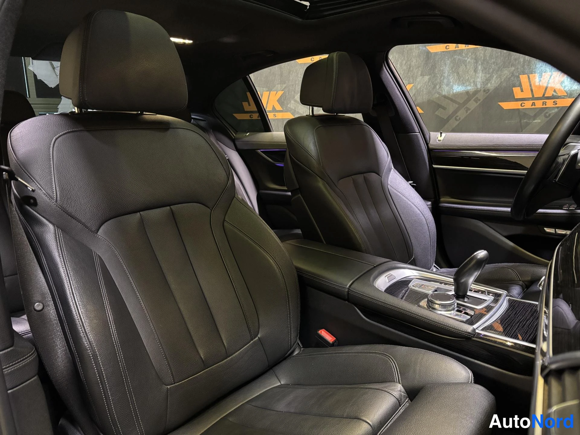 Grey BMW 730d xDrive 2017, front seats, photo 9