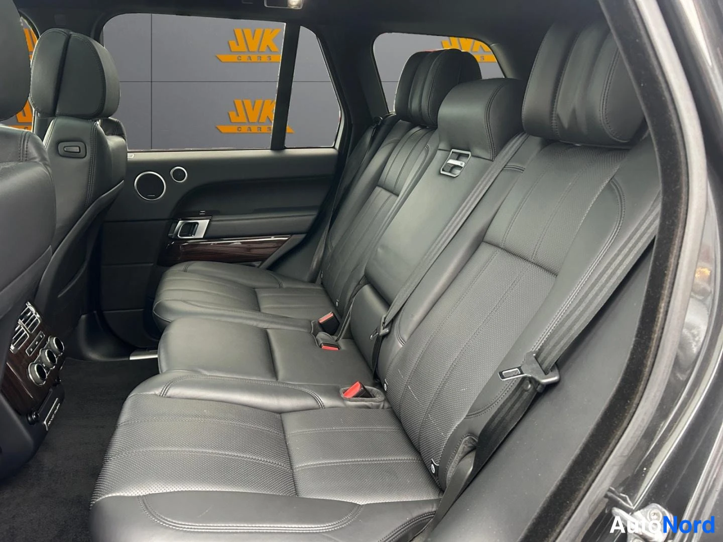 Grey Land Rover Range Rover 2015, rear seats, photo 13