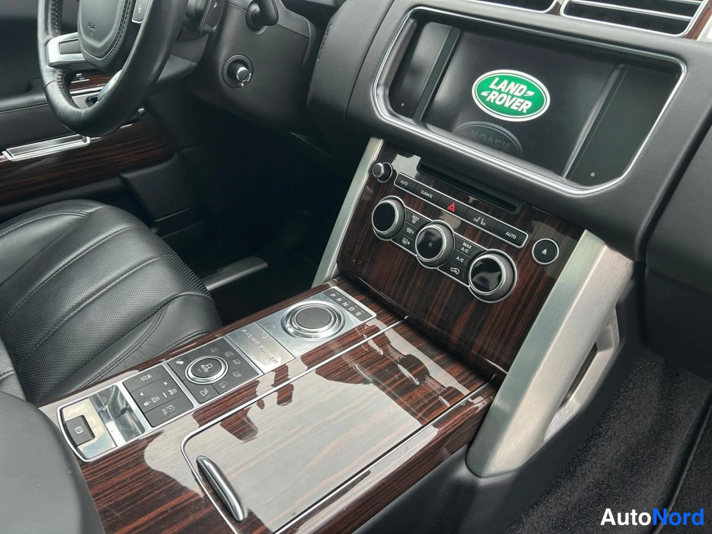Grey Land Rover Range Rover 2015, cockpit, photo 7