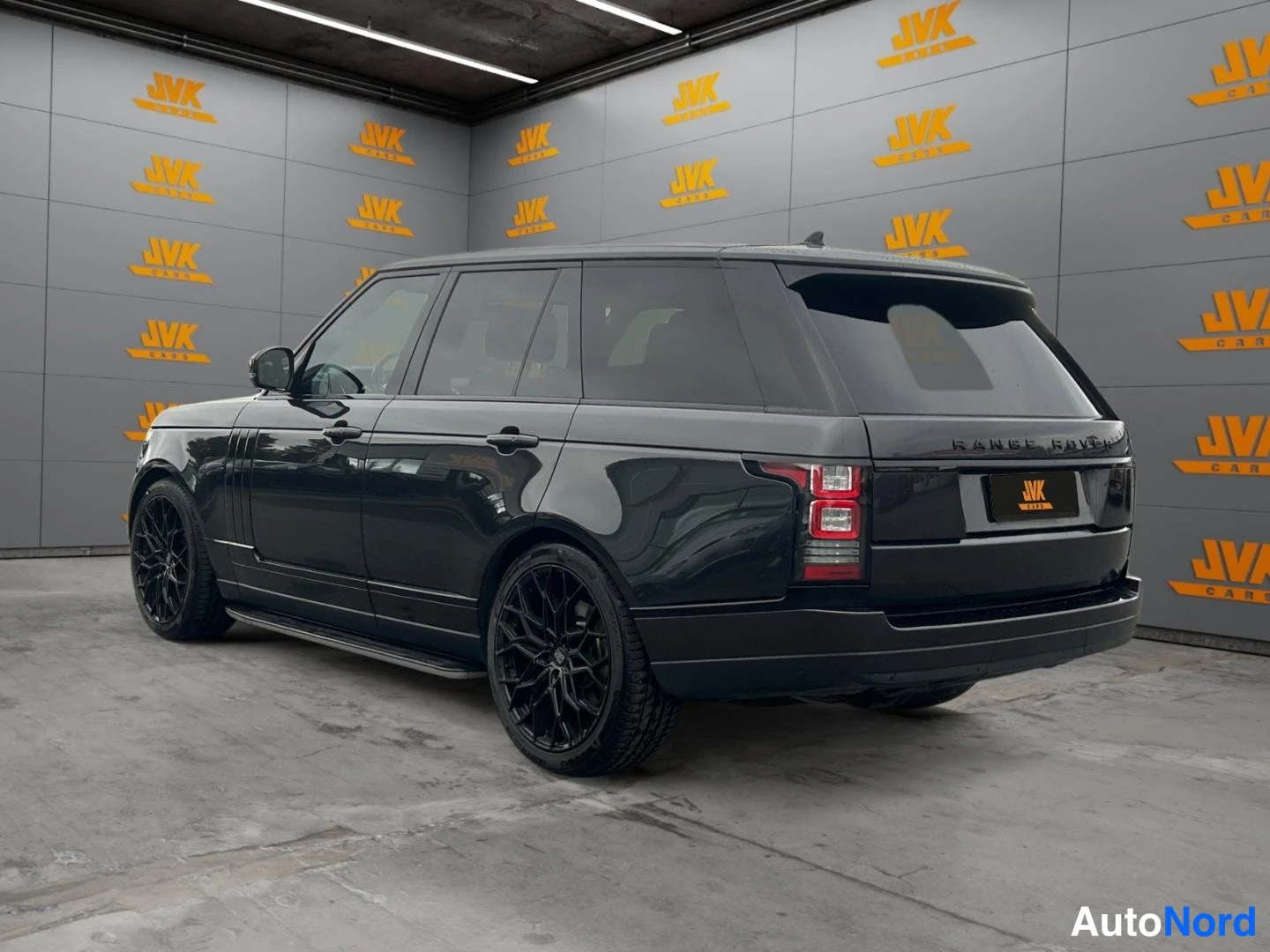 Grey Land Rover Range Rover 2015, rear three-quarter, photo 6