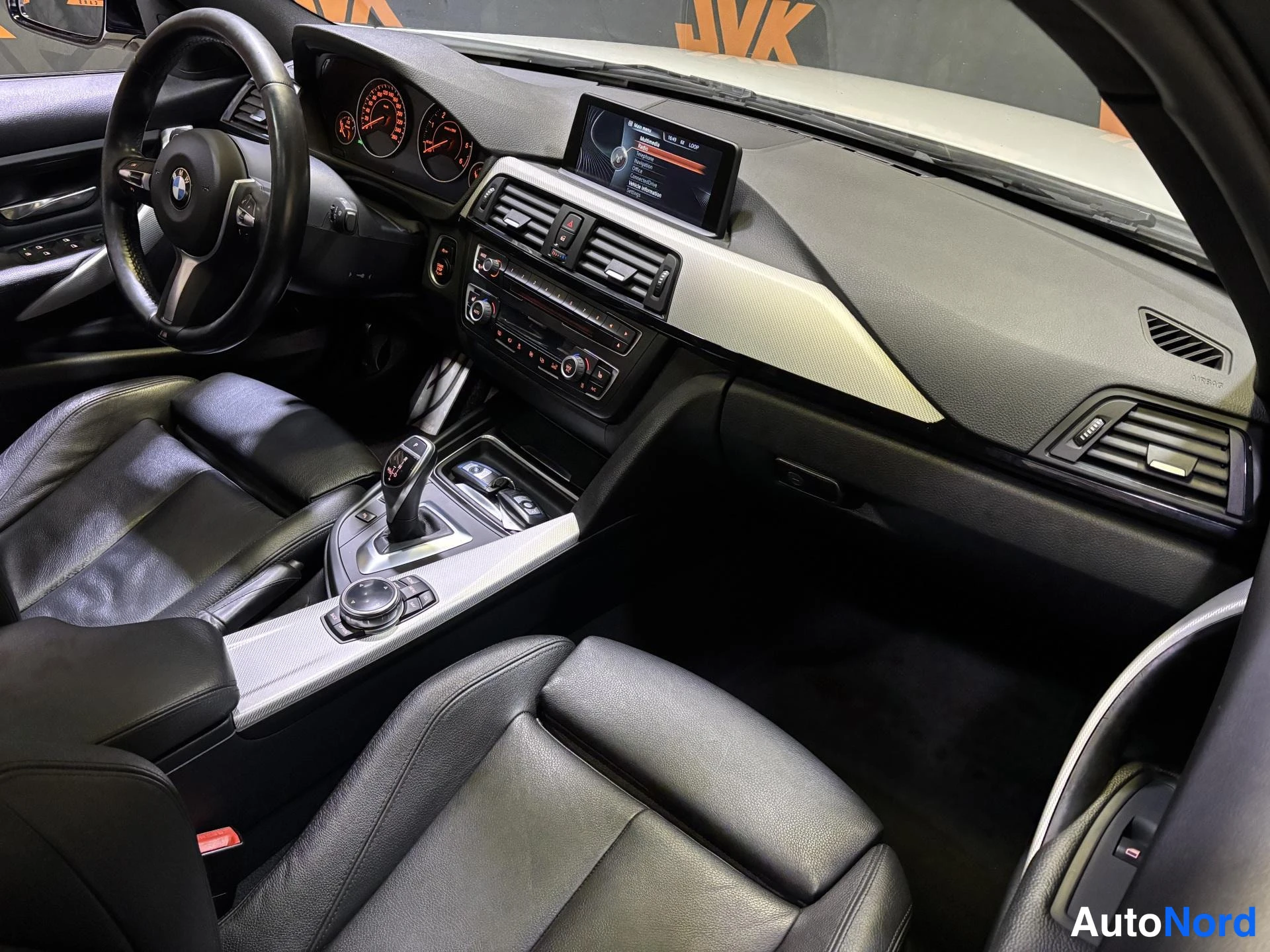 White BMW 335d xDrive 2014, cockpit, photo 8