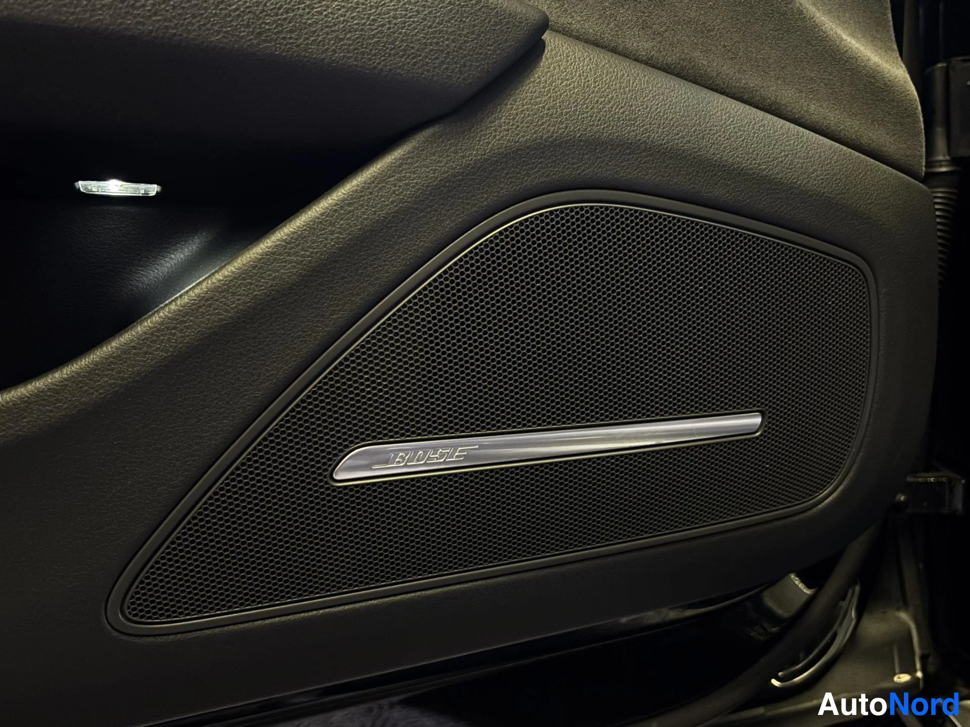 Black Audi A8 2015, detail, photo 18