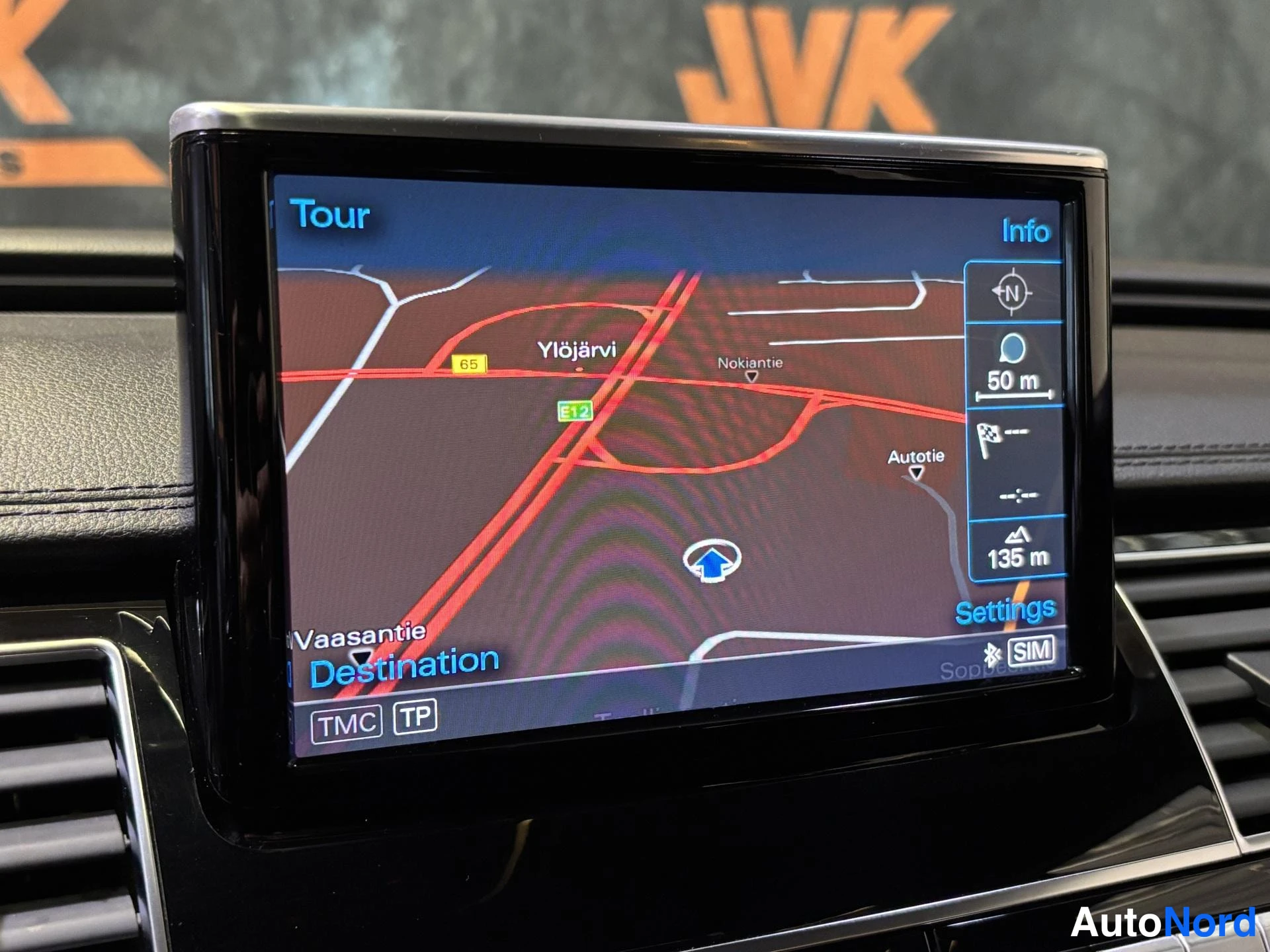 Black Audi A8 2015, detail, photo 22