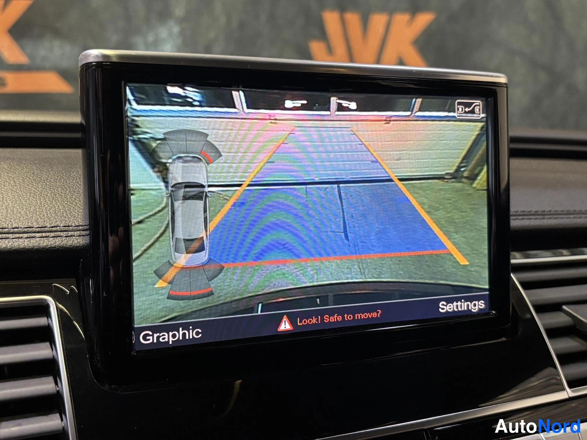 Black Audi A8 2015, detail, photo 23