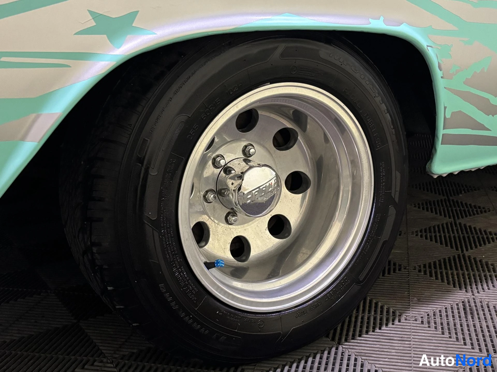 Yellow Chevrolet C10 1966, detail, photo 10