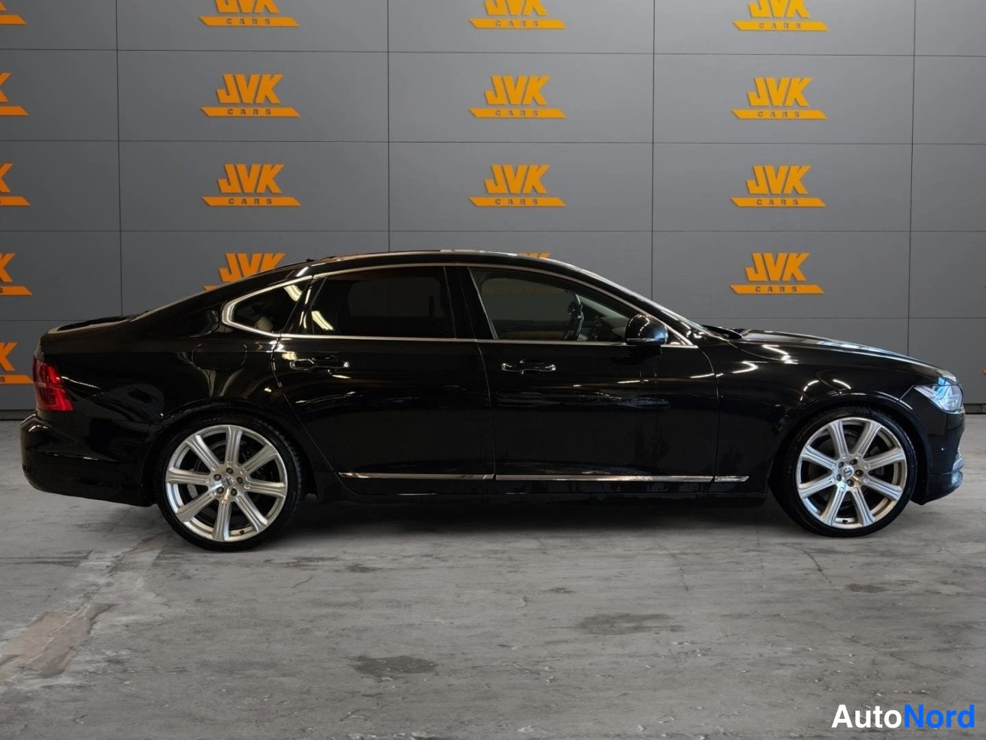 Black Volvo S90 2018, side, photo 4