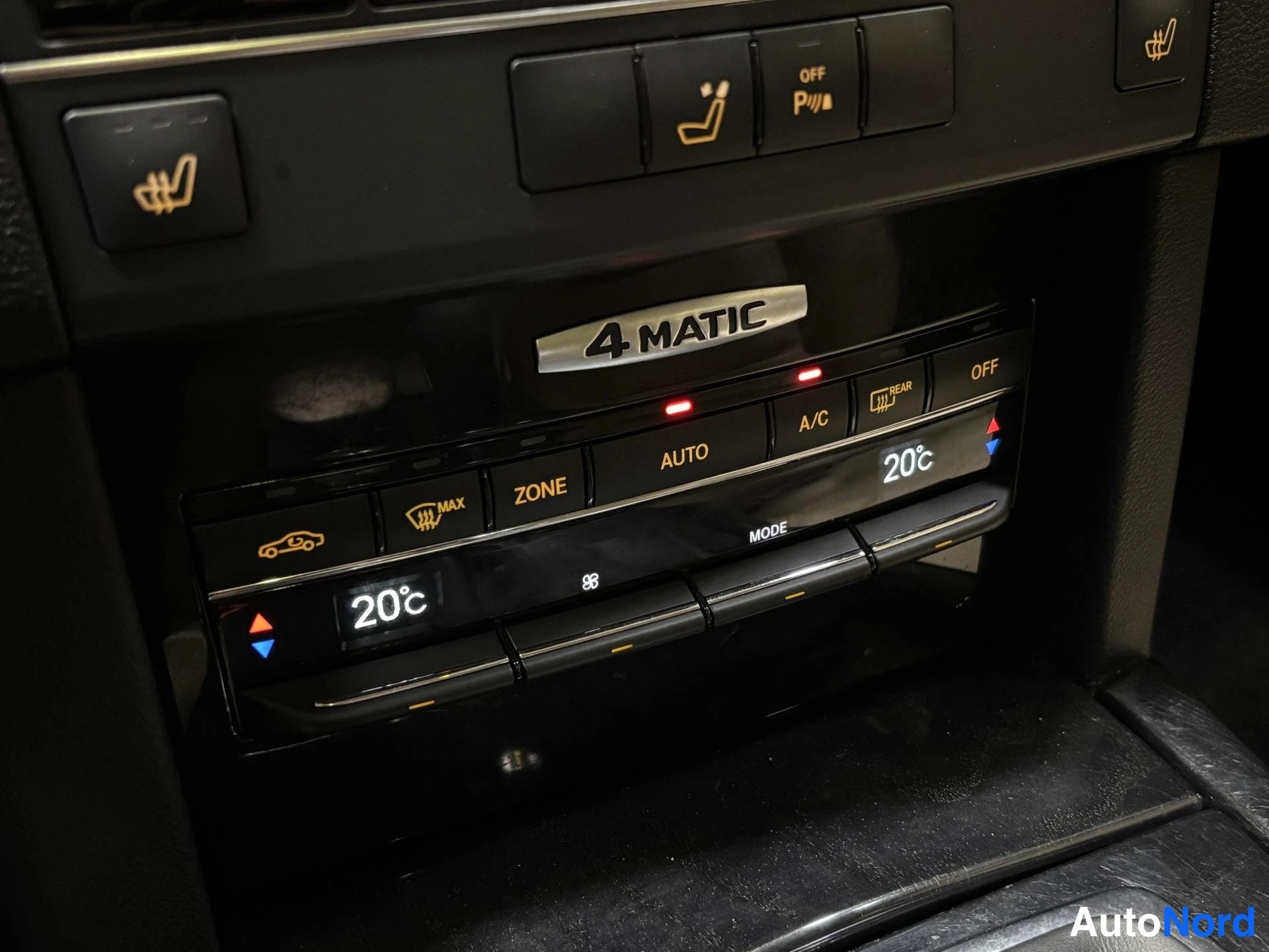 Brown Mercedes-Benz E 2011, detail, photo 15