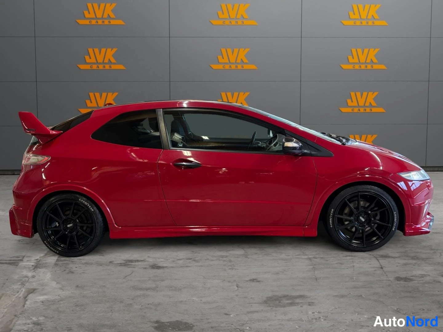 Red Honda Civic 2009, side, photo 4