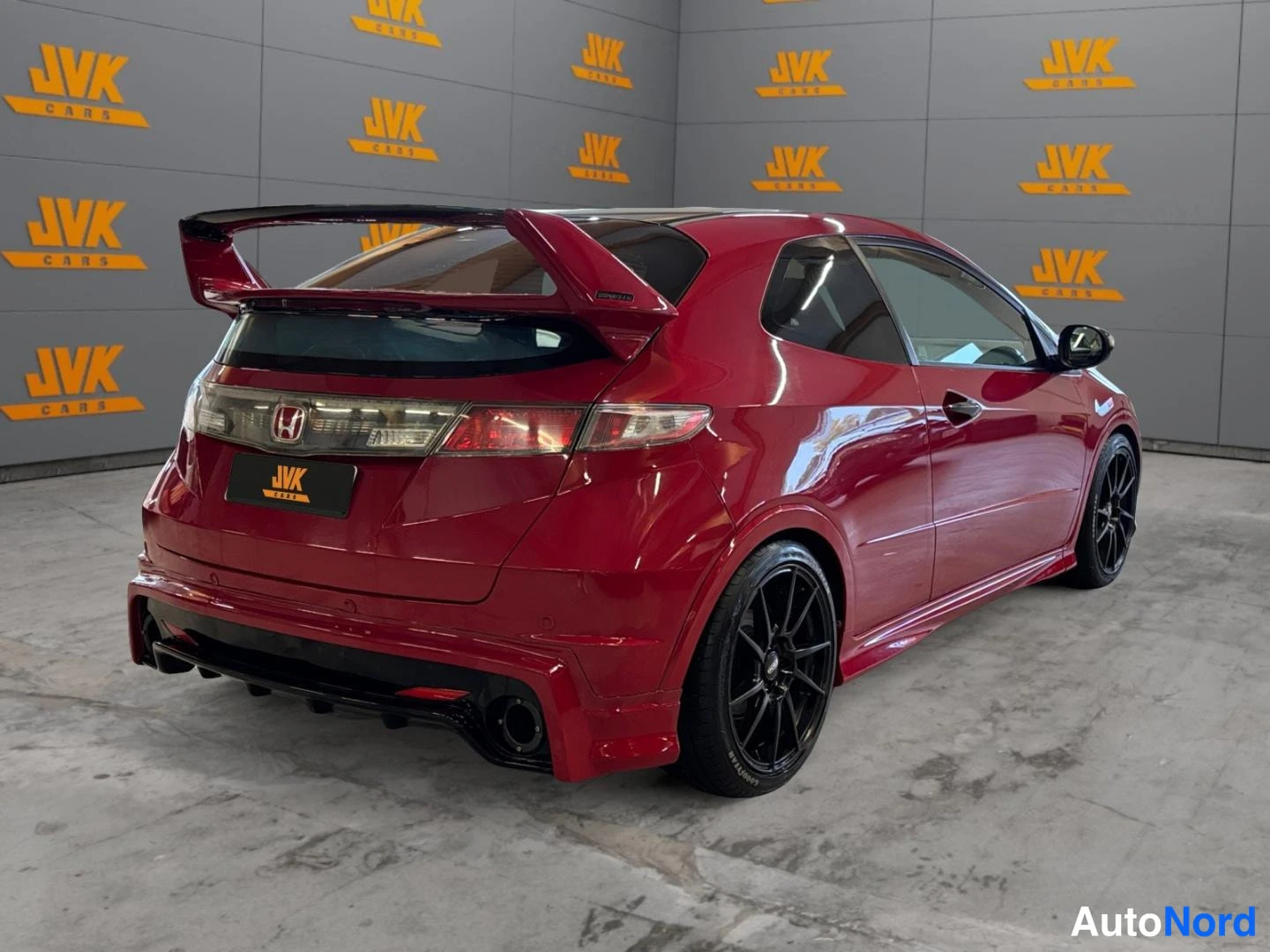 Red Honda Civic 2009, rear three-quarter, photo 5