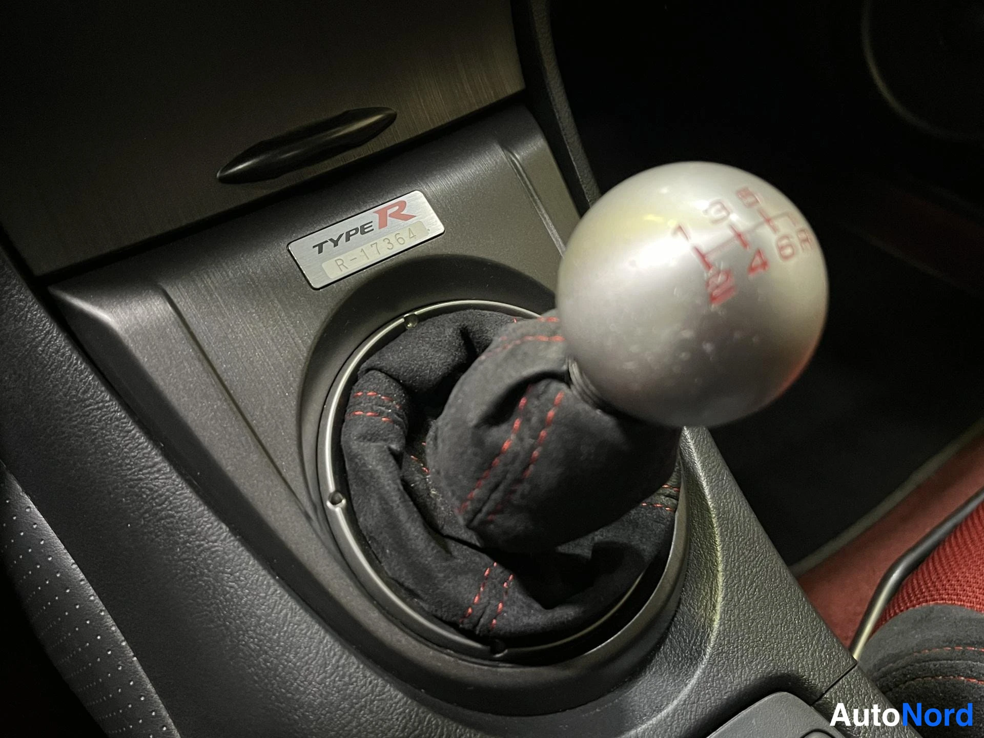 Red Honda Civic 2009, detail, photo 21