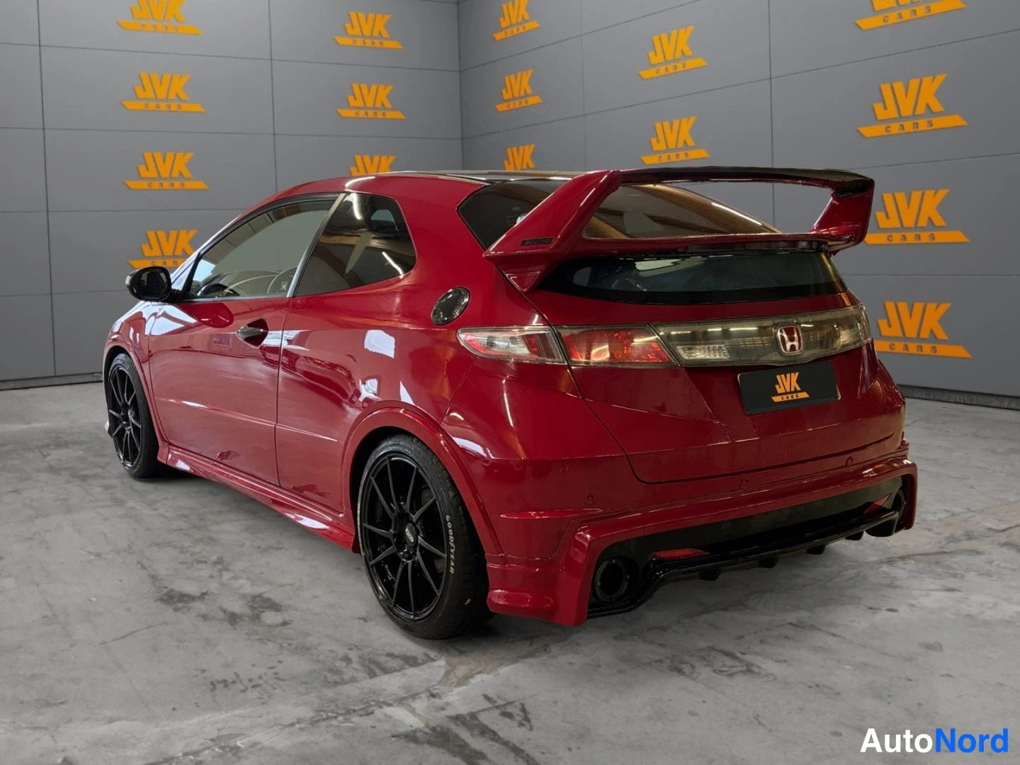 Red Honda Civic 2009, rear three-quarter, photo 6