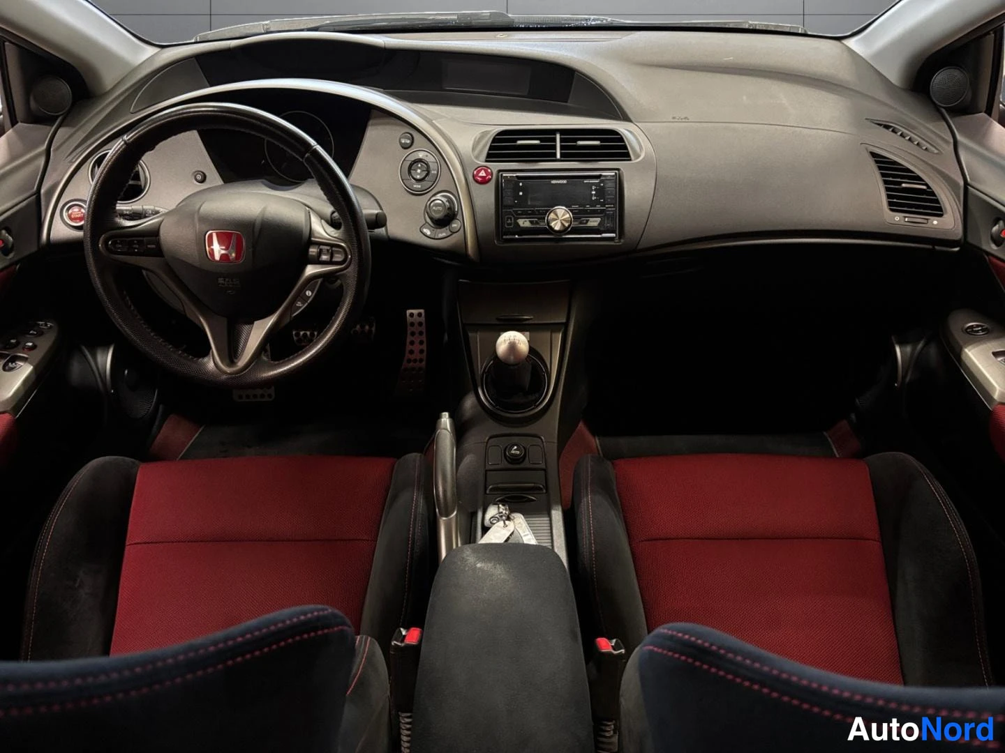 Red Honda Civic 2009, cockpit, photo 8