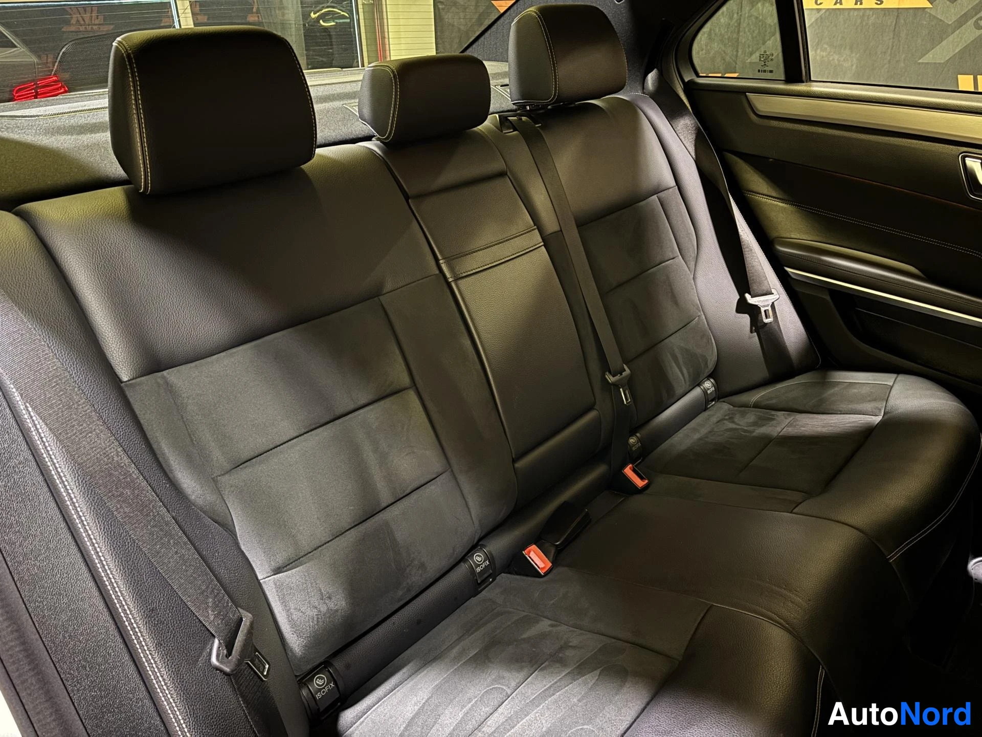 Silver Mercedes-Benz E 2014, rear seats, photo 11