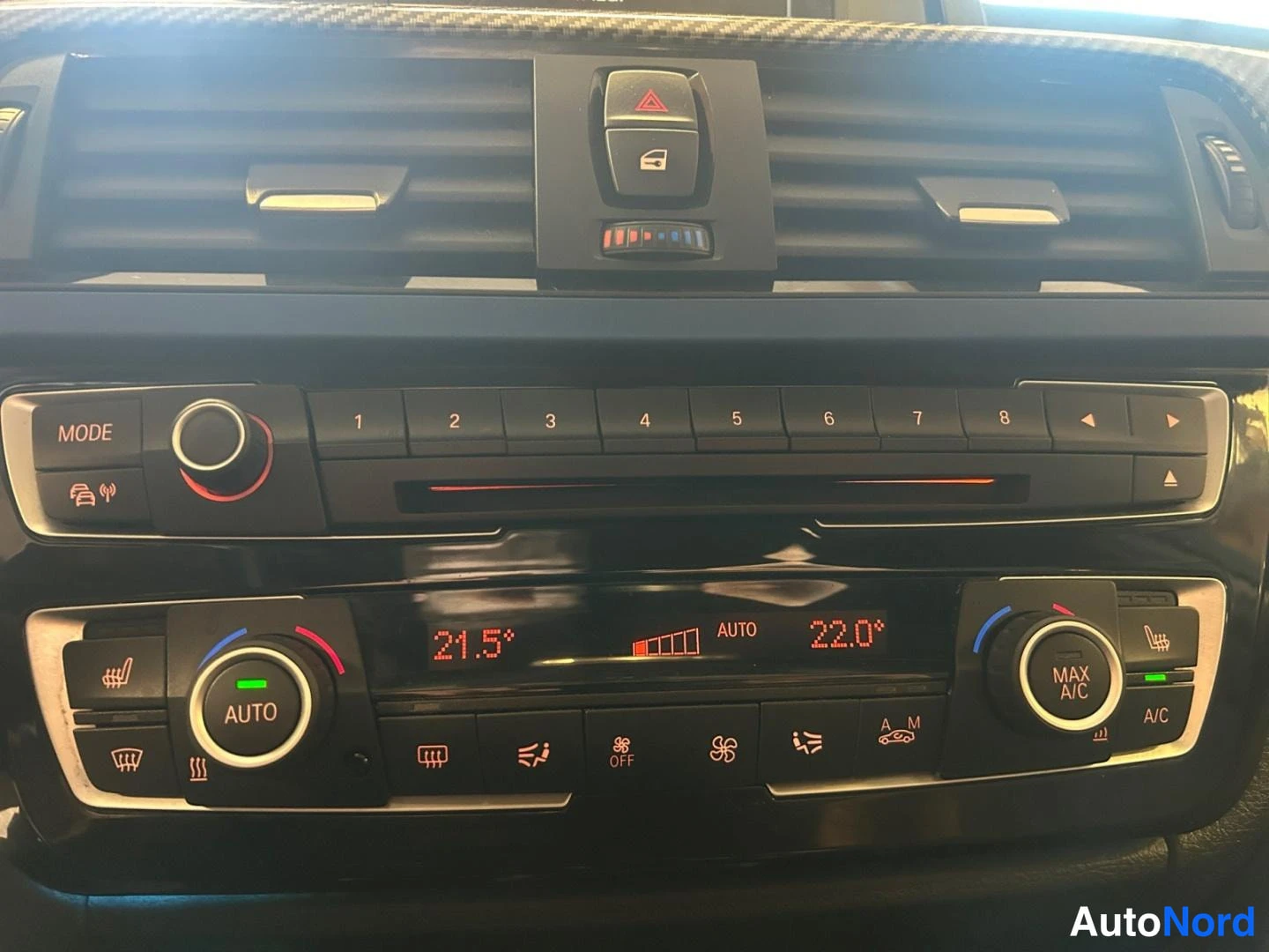 Silver BMW 320i xDrive 2013, detail, photo 12