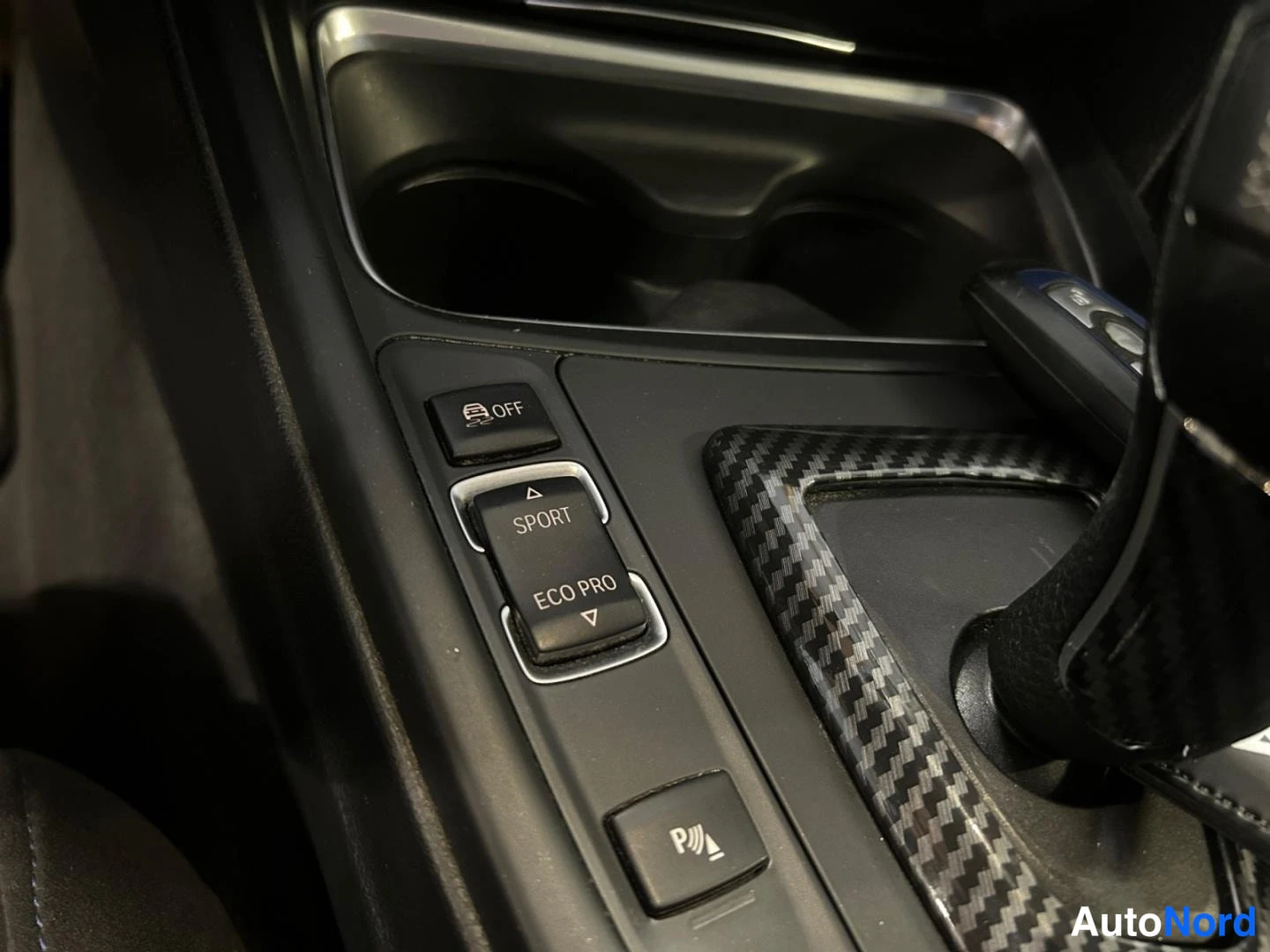 Silver BMW 320i xDrive 2013, detail, photo 15