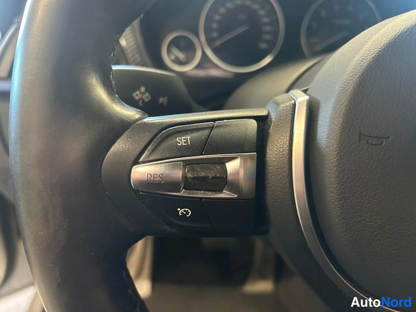 Silver BMW 320i xDrive 2013, detail, photo 17