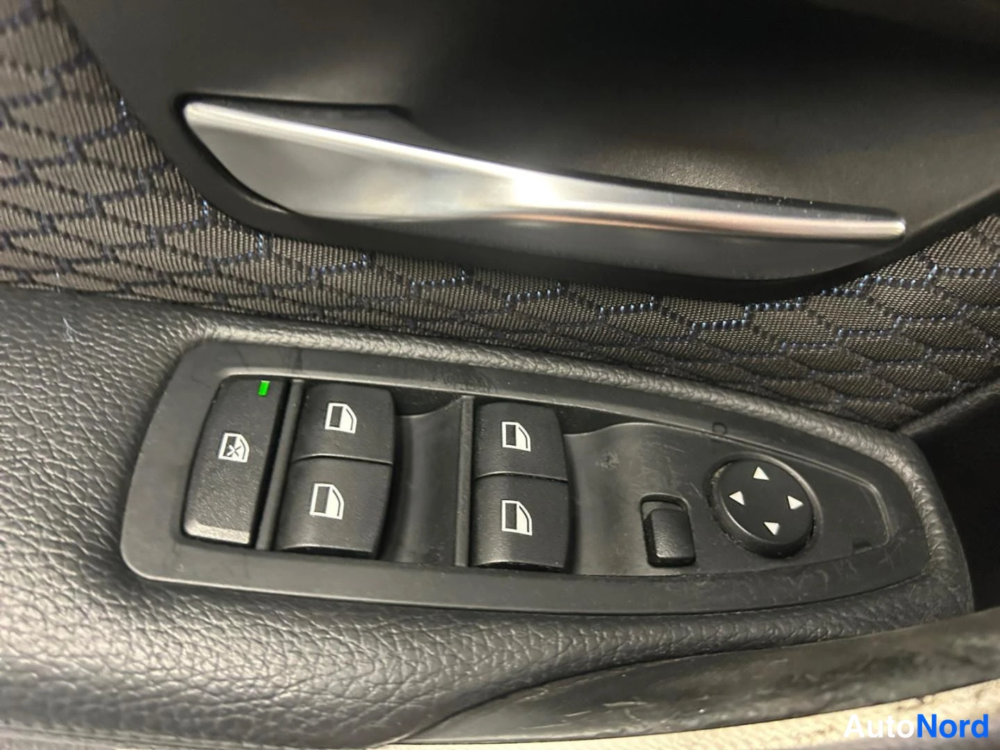 Silver BMW 320i xDrive 2013, detail, photo 14