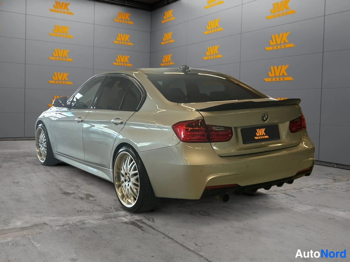 Silver BMW 320i xDrive 2013, rear three-quarter, photo 6