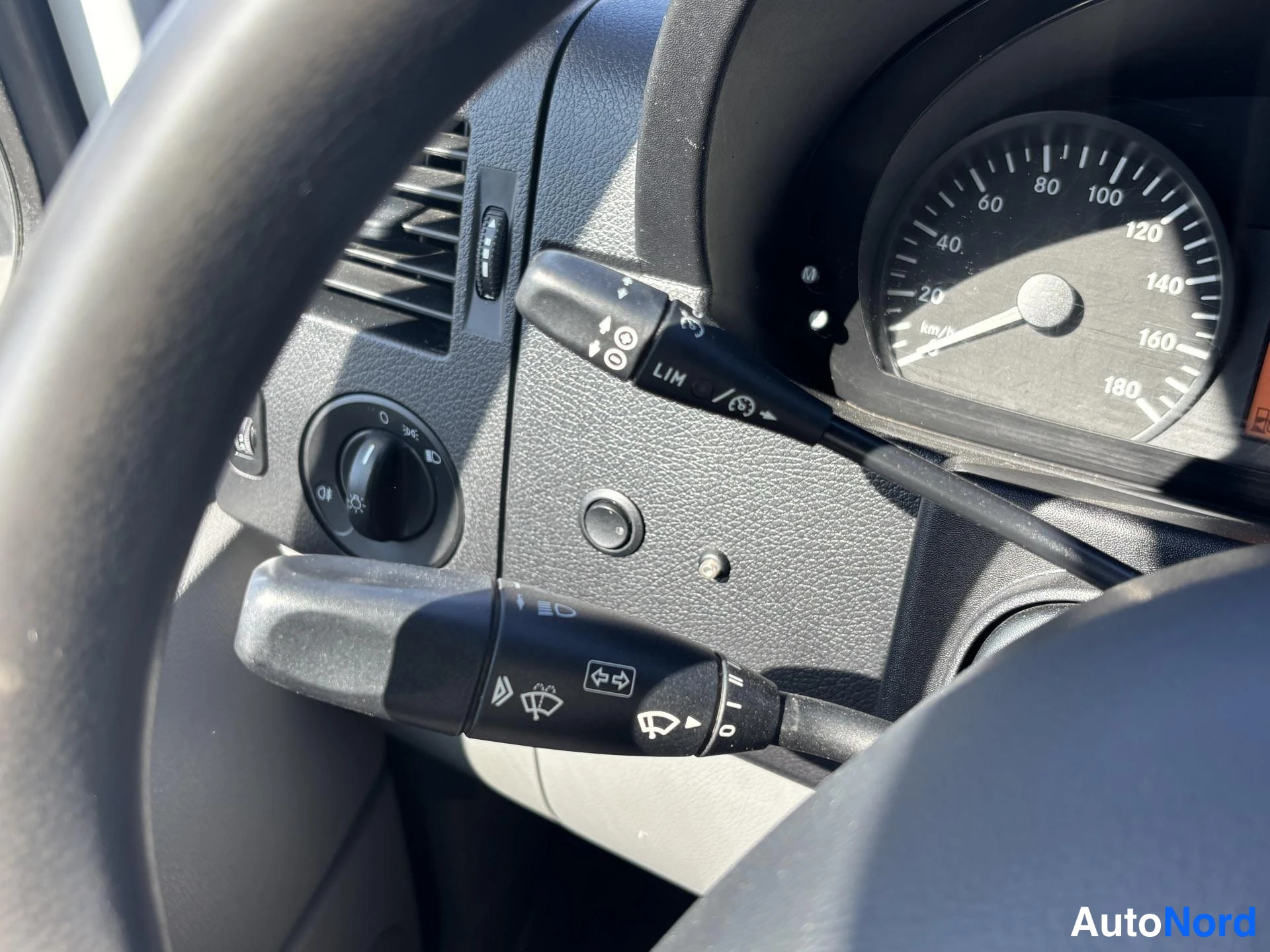 White Mercedes-Benz Sprinter 2014, detail, photo 11