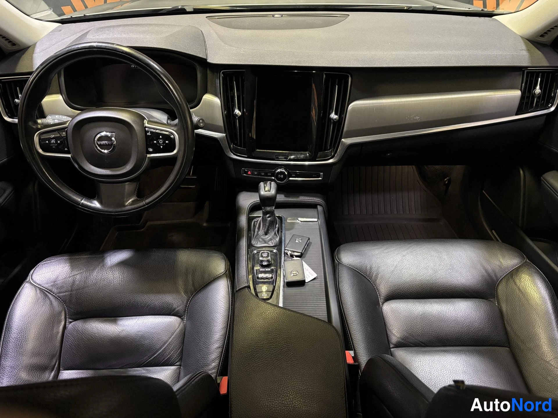 Grey Volvo V90 2018, cockpit, photo 7