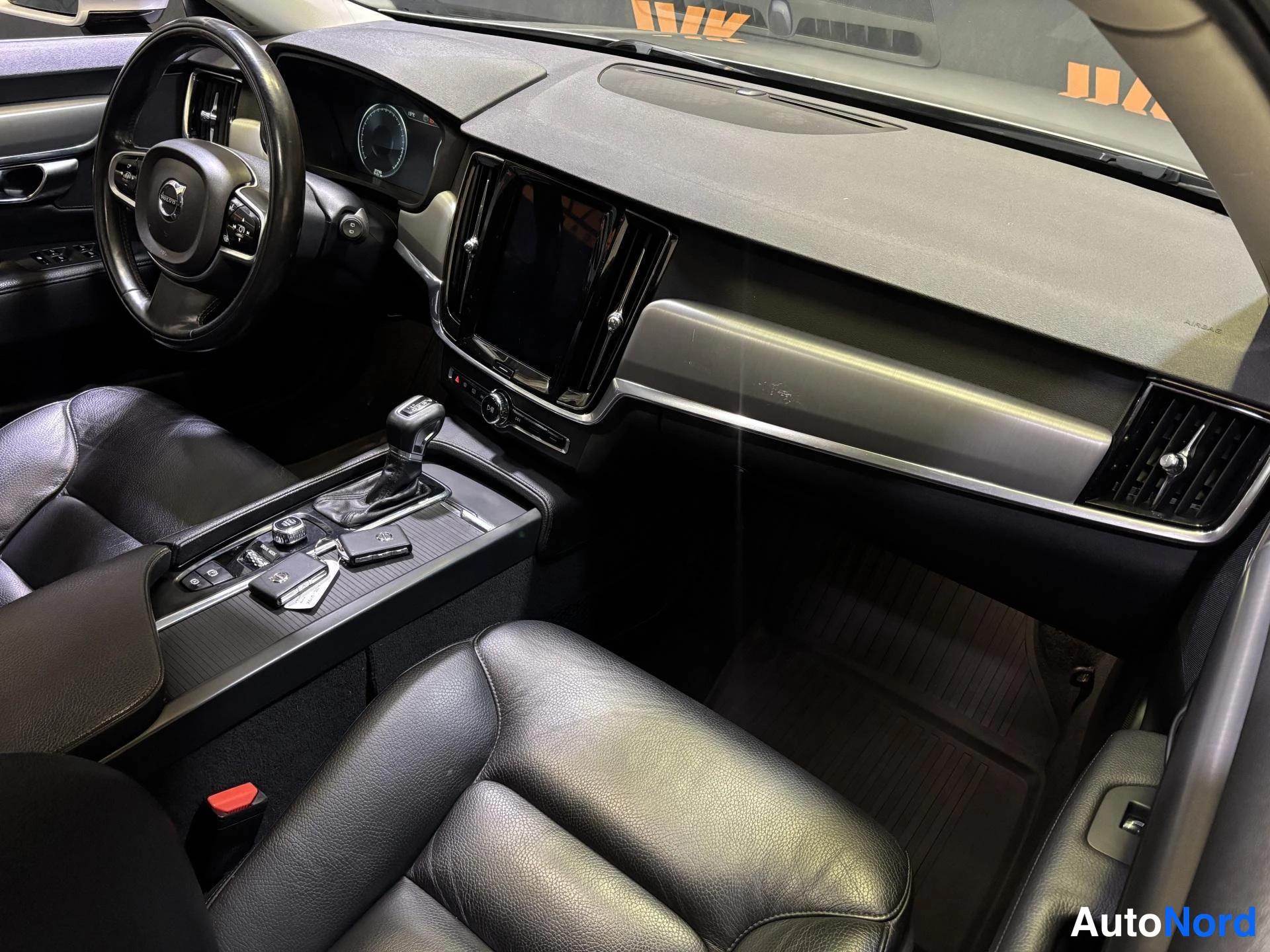 Grey Volvo V90 2018, cockpit, photo 8