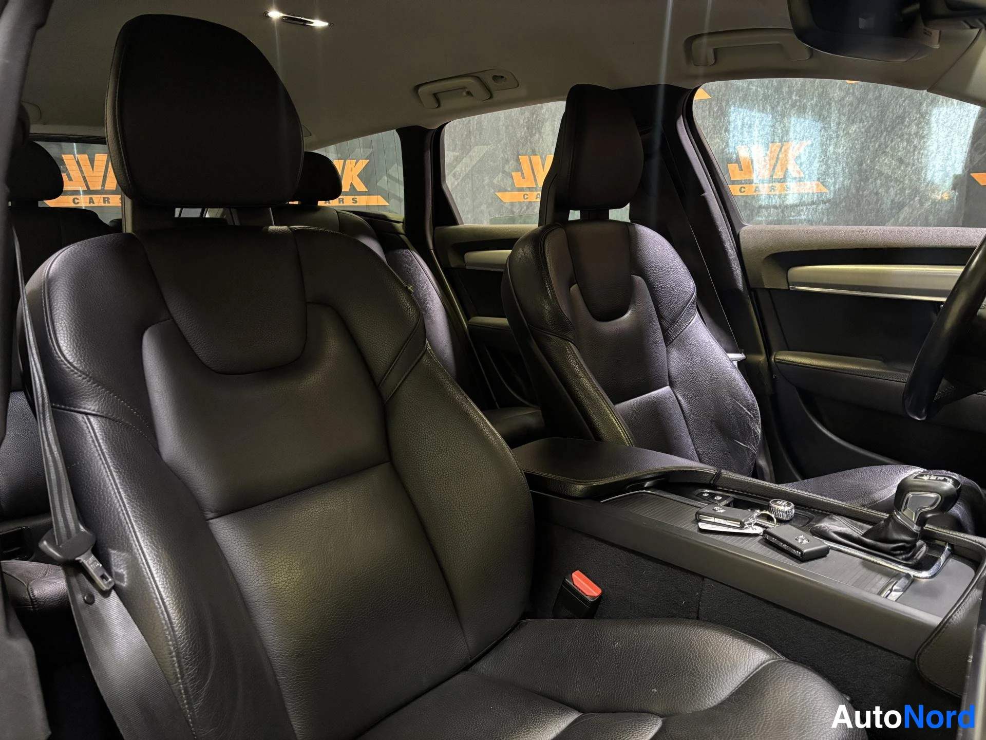 Grey Volvo V90 2018, cockpit, photo 10