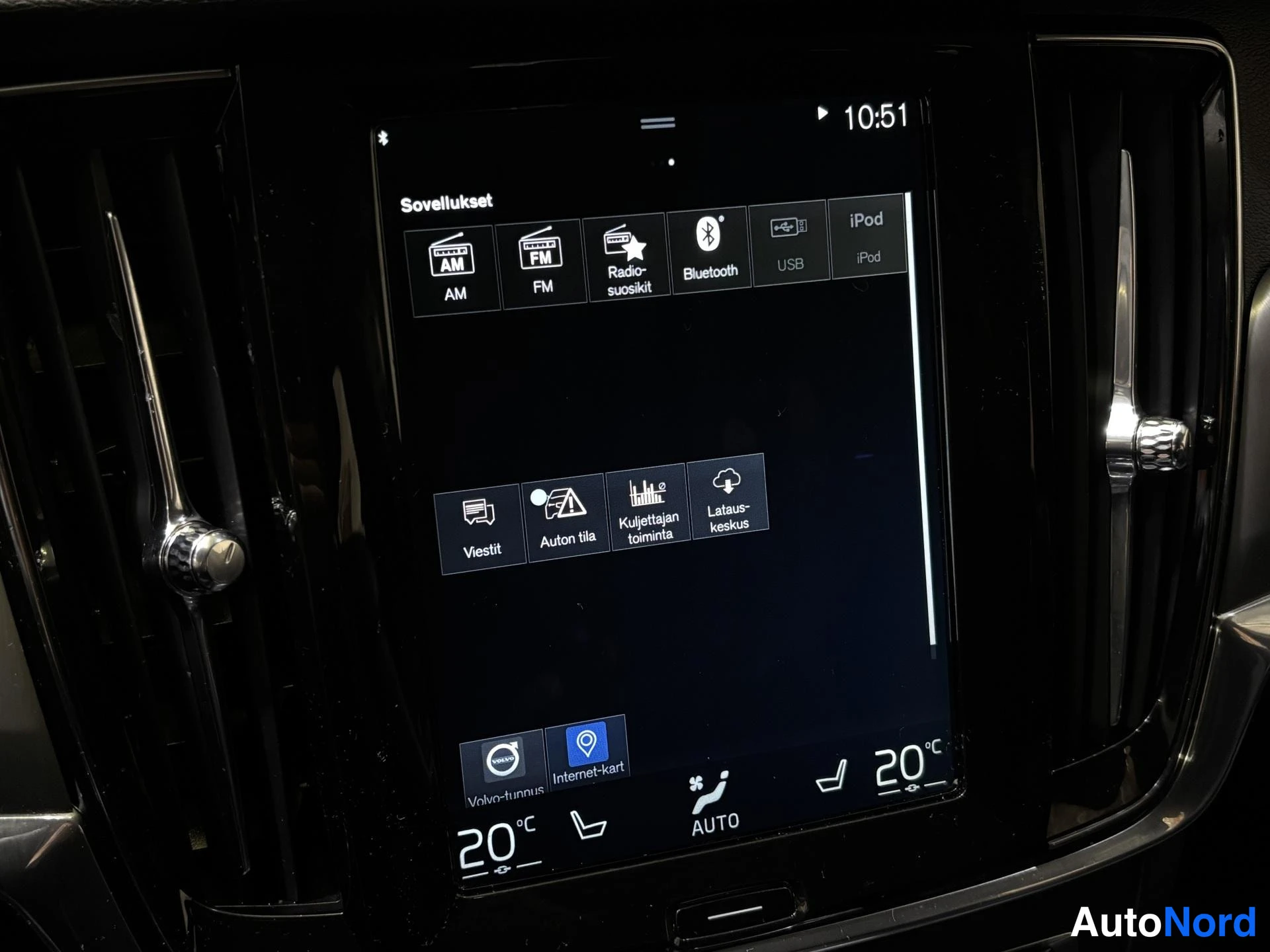 Grey Volvo V90 2018, detail, photo 17