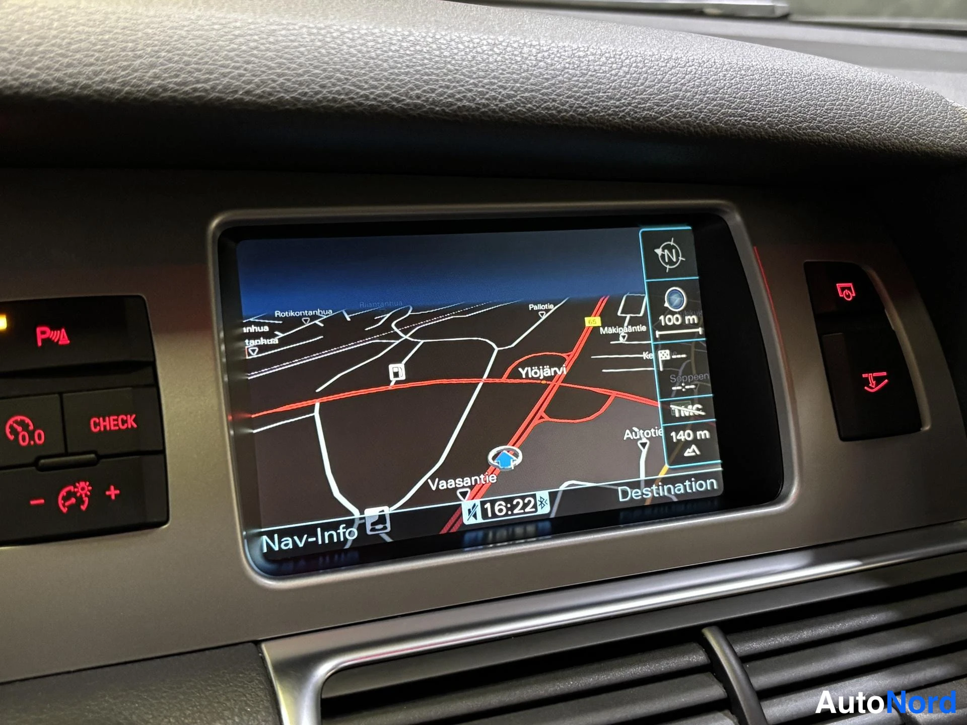 Grey Audi Q7 2010, detail, photo 15