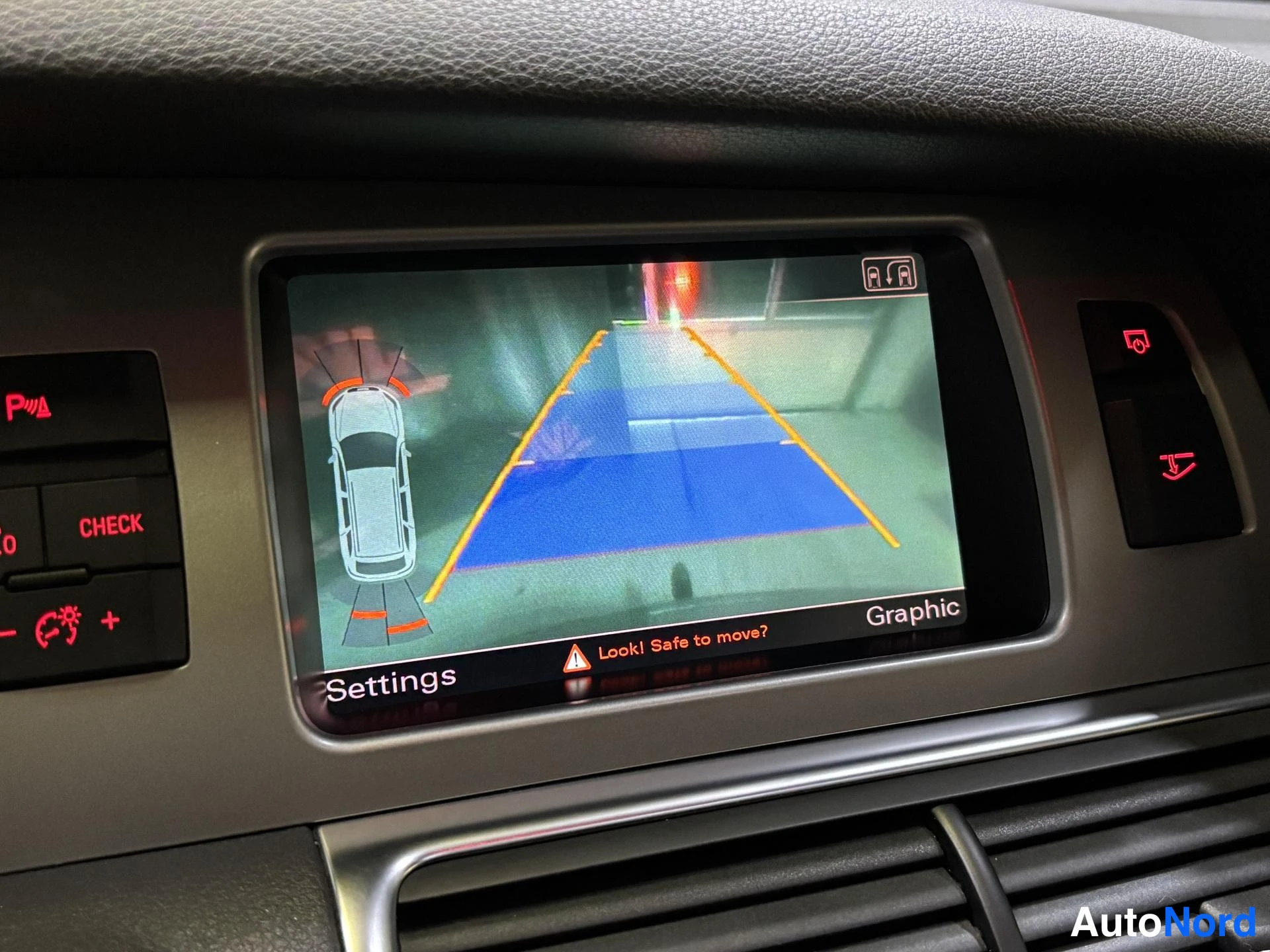 Grey Audi Q7 2010, detail, photo 16