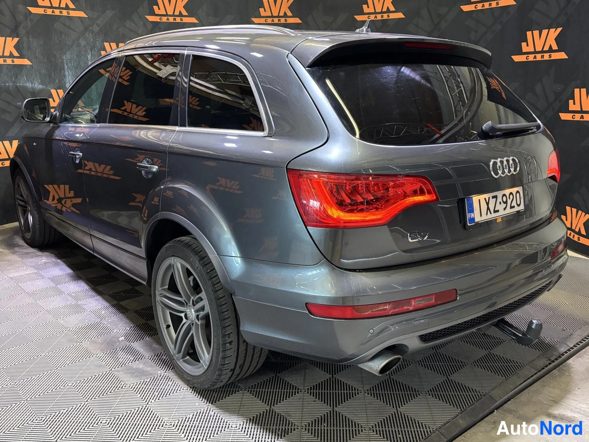 Grey Audi Q7 2010, rear three-quarter, photo 4