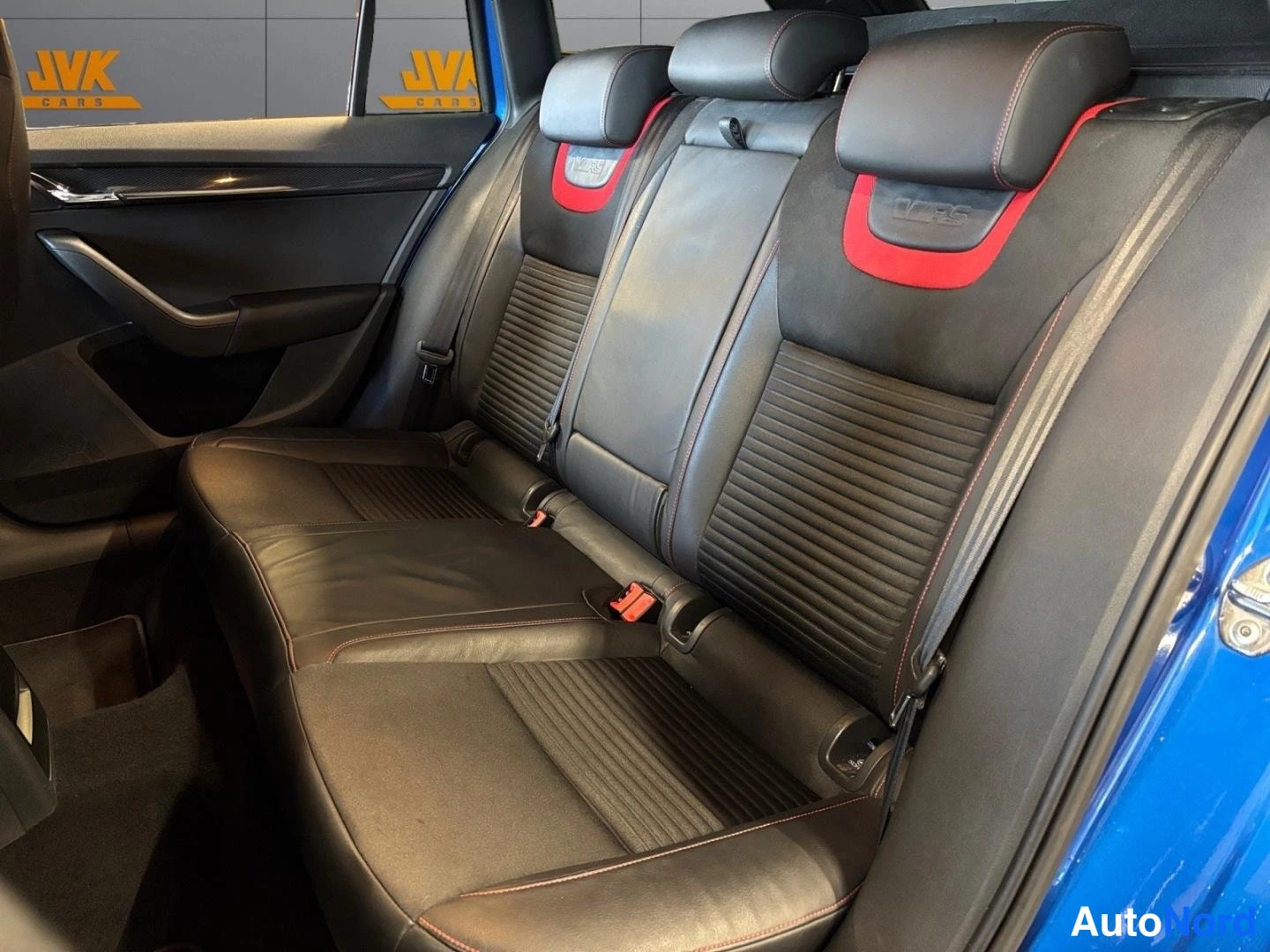 Blue Skoda Octavia 2014, rear seats, photo 11