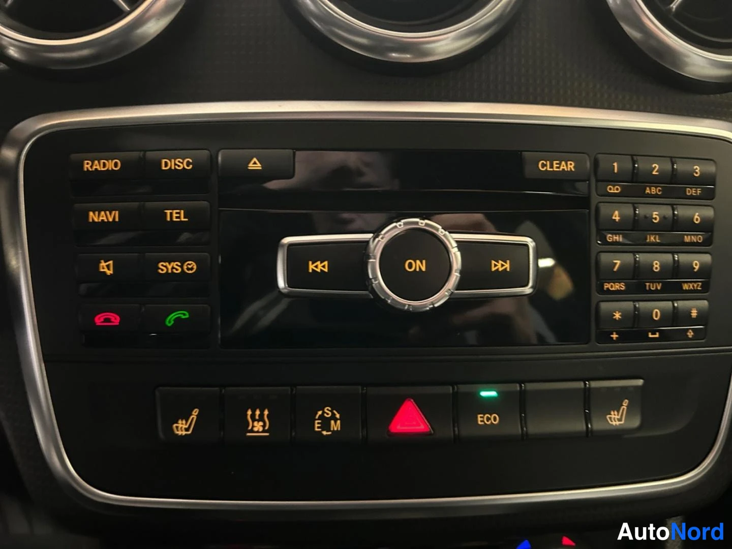 Valkoinen Mercedes-Benz A 2014, yksityiskohta, kuva 15