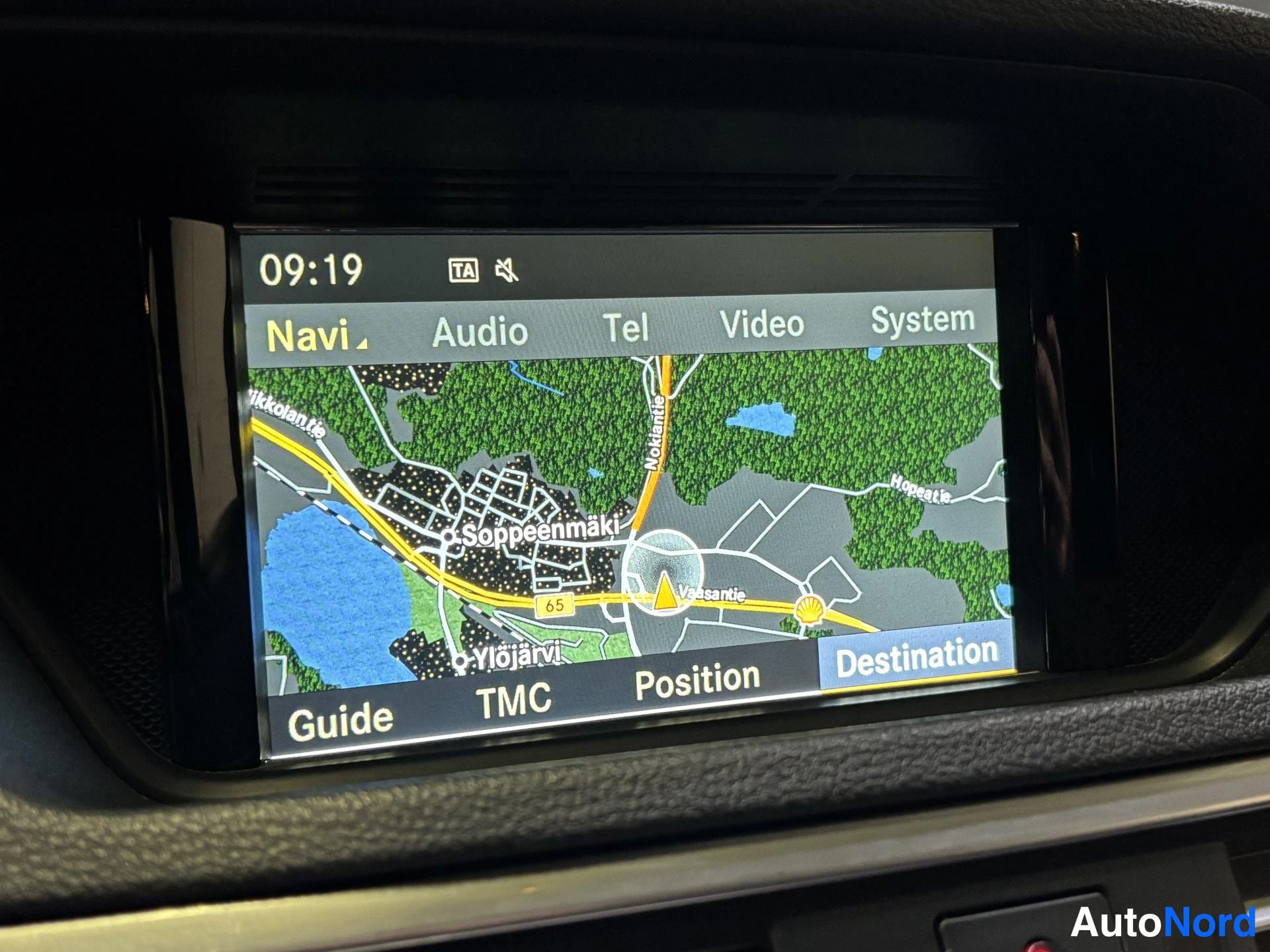 Grey Mercedes-Benz E 2010, detail, photo 14