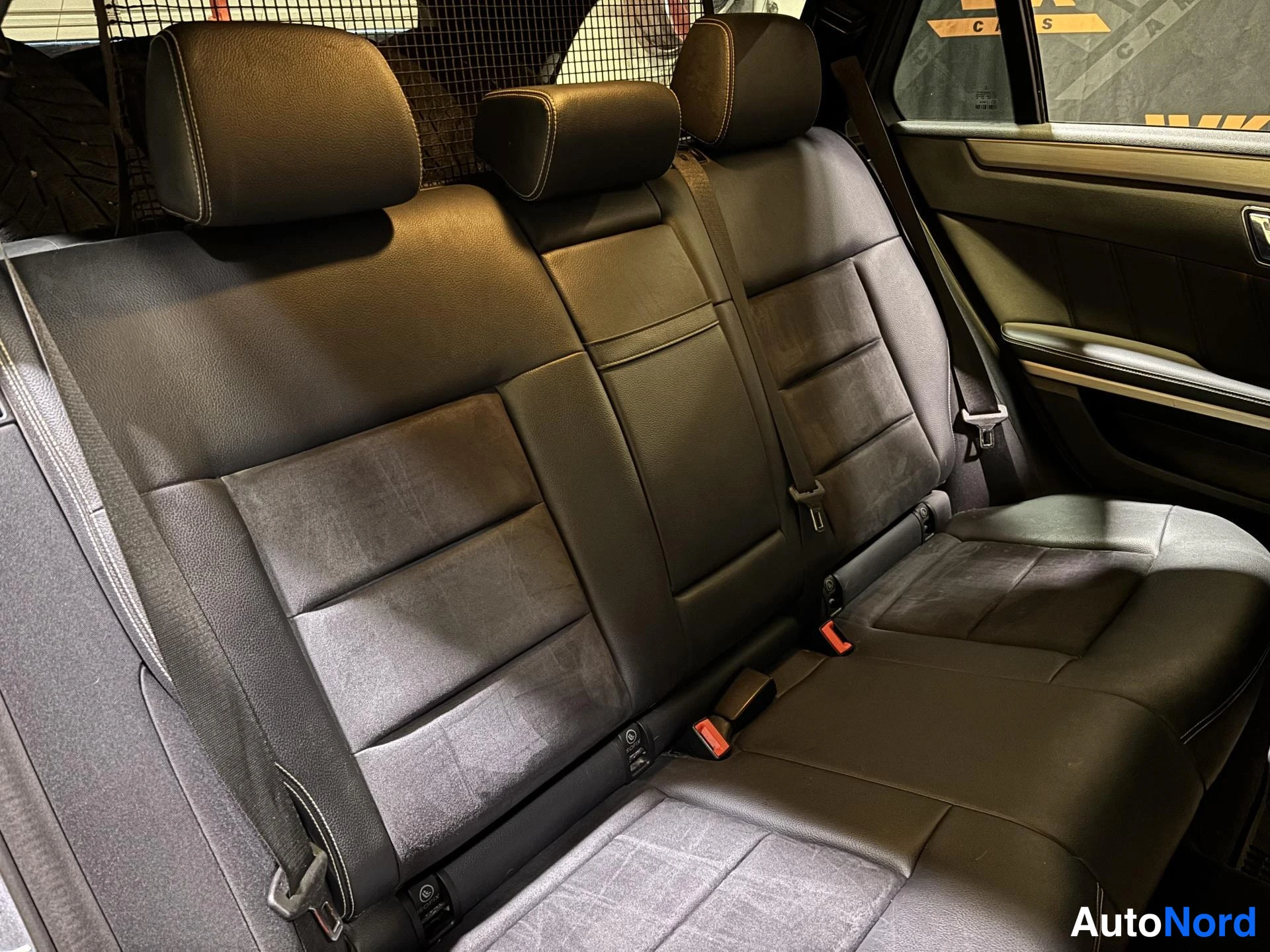 Grey Mercedes-Benz E 2010, rear seats, photo 10