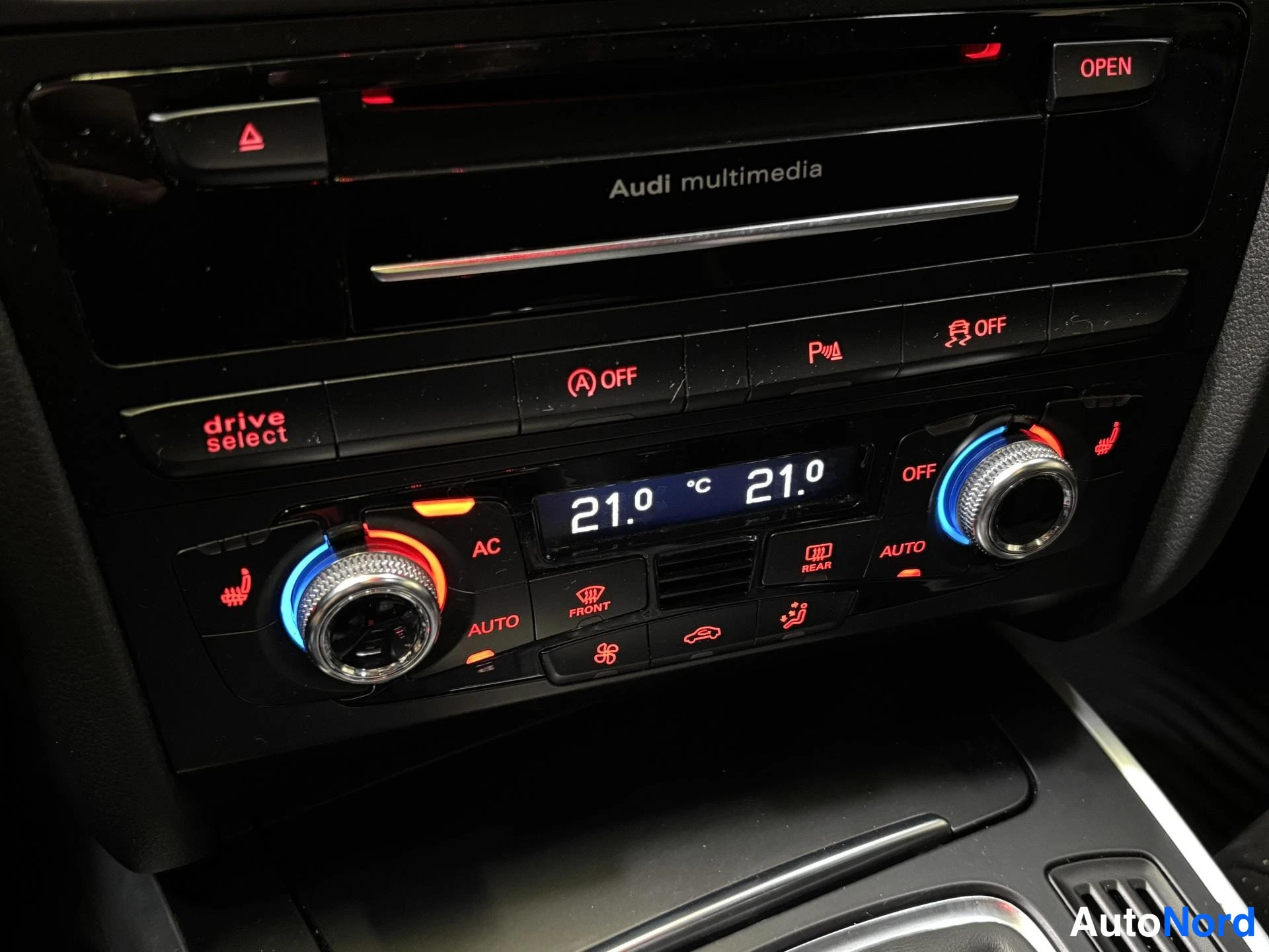 Black Audi A5 2012, detail, photo 16