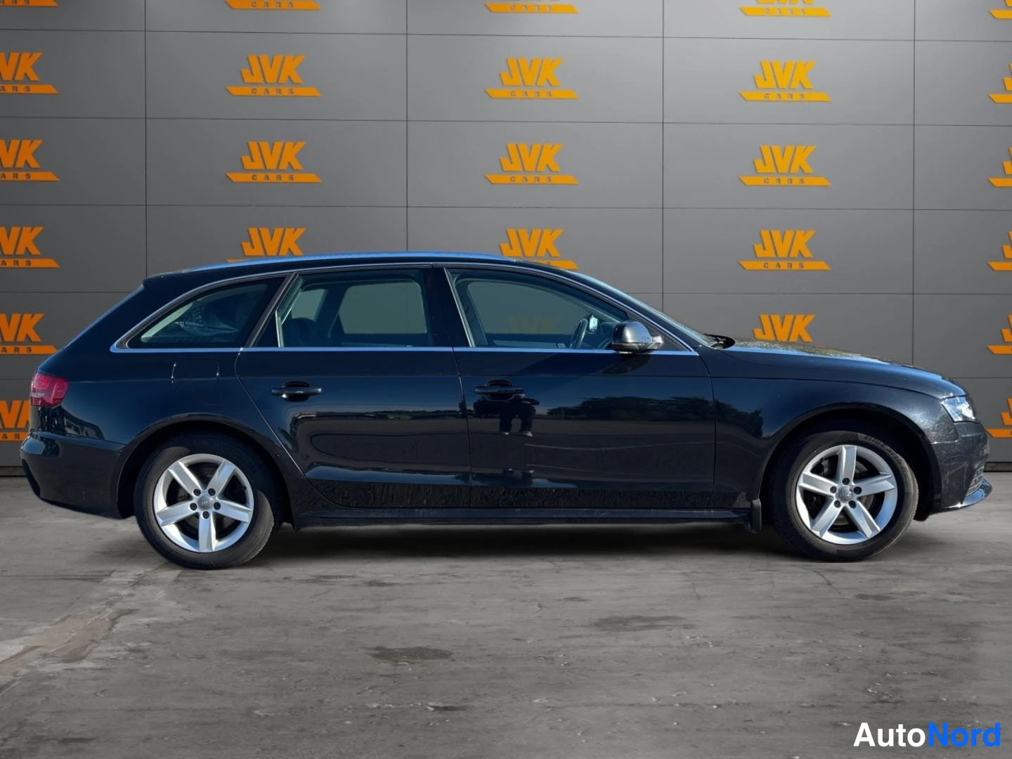 Black Audi A4 2012, side, photo 4