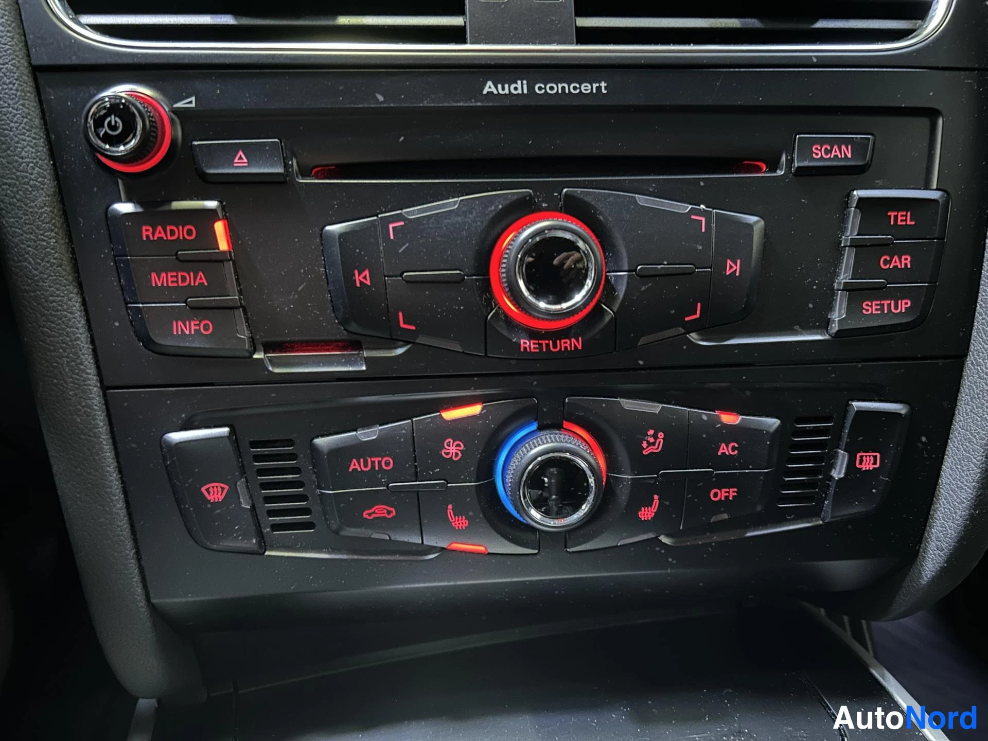 Black Audi A4 2012, detail, photo 15