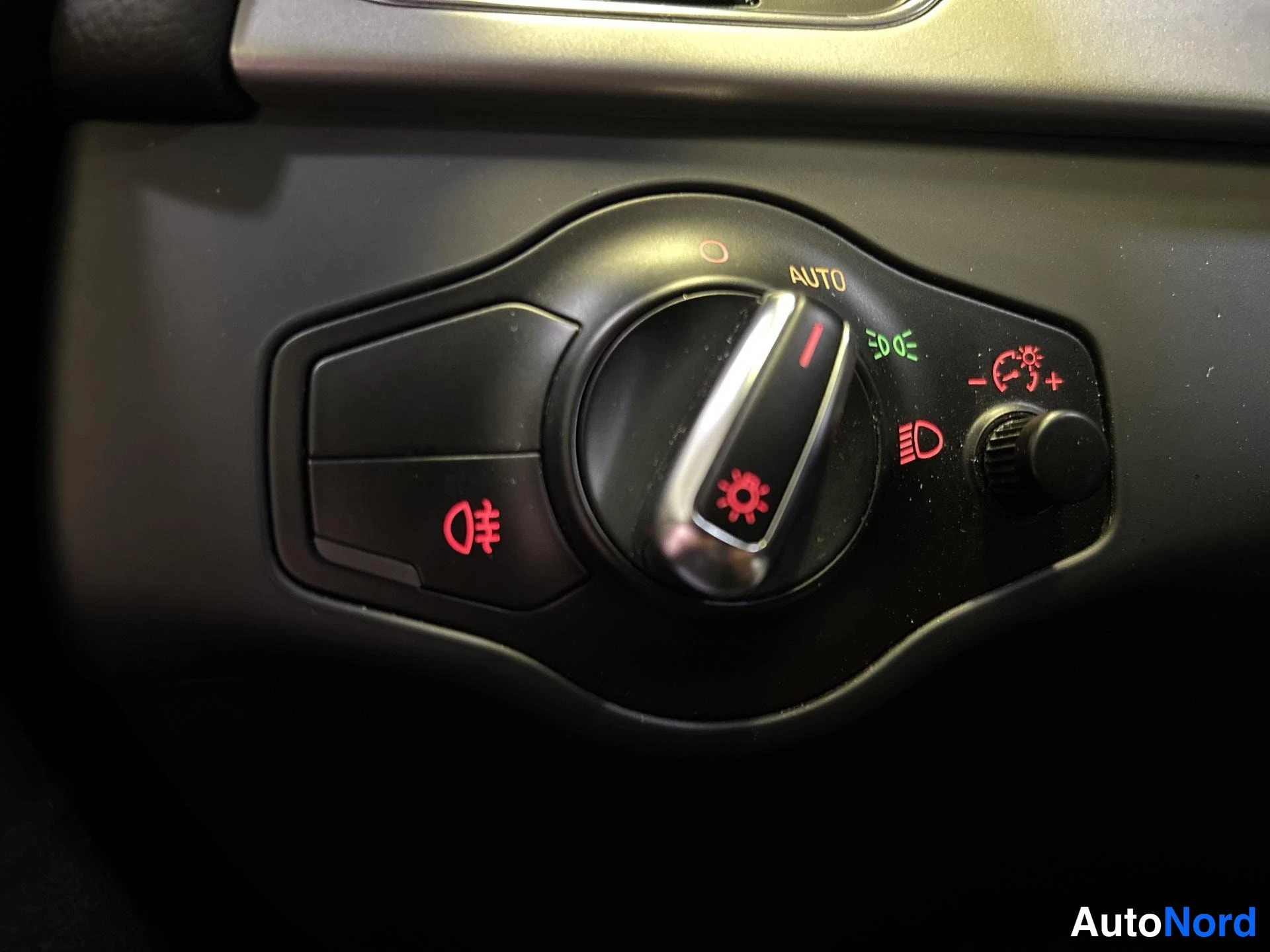 Black Audi A4 2012, detail, photo 16