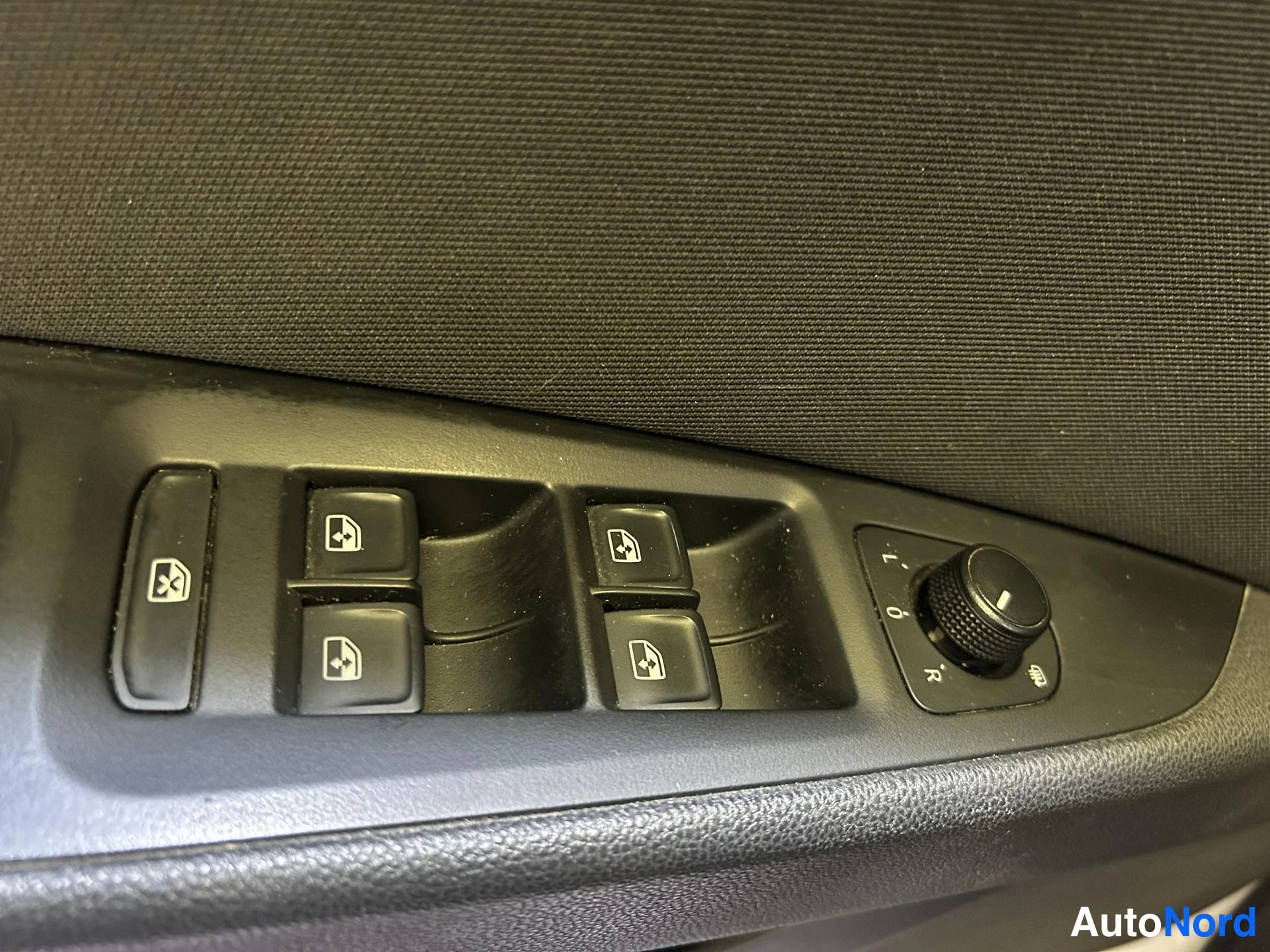 White Seat Leon ST 2017, detail, photo 15