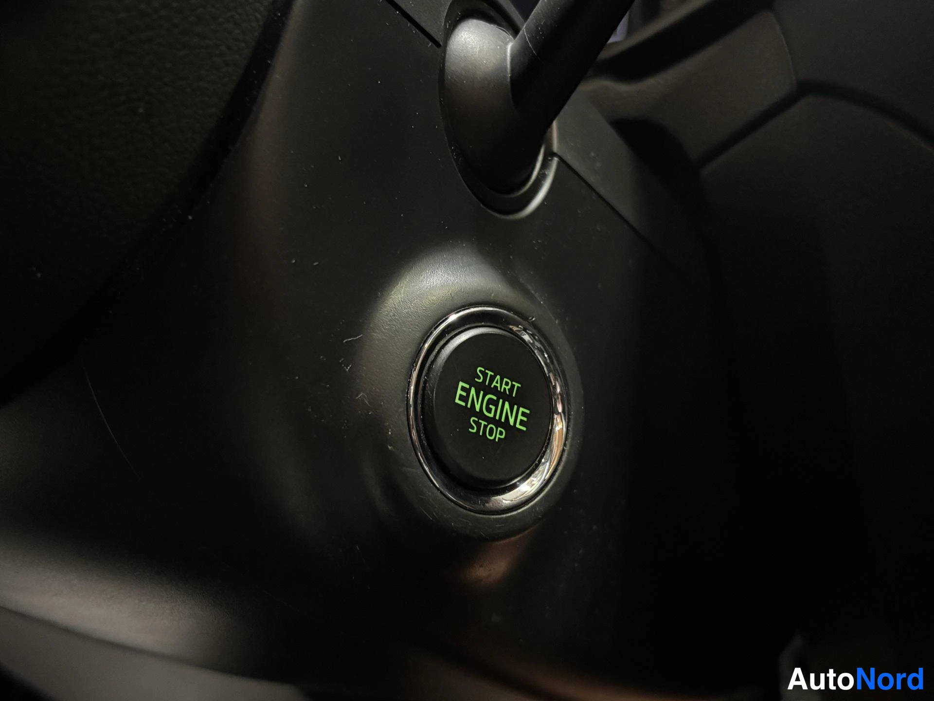 Sininen Skoda Octavia 2014, yksityiskohta, kuva 17