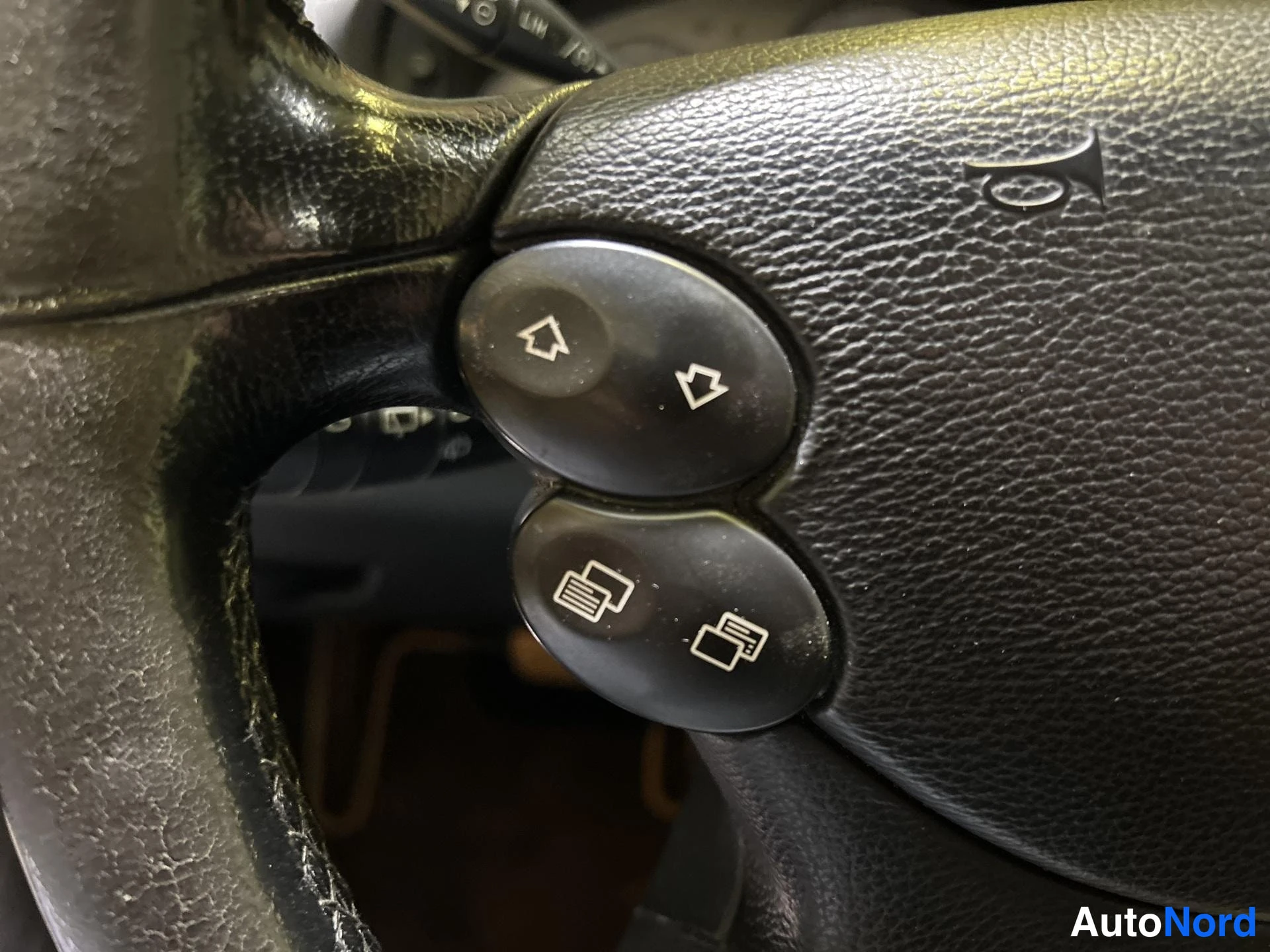 Grey Mercedes-Benz E 2007, detail, photo 12