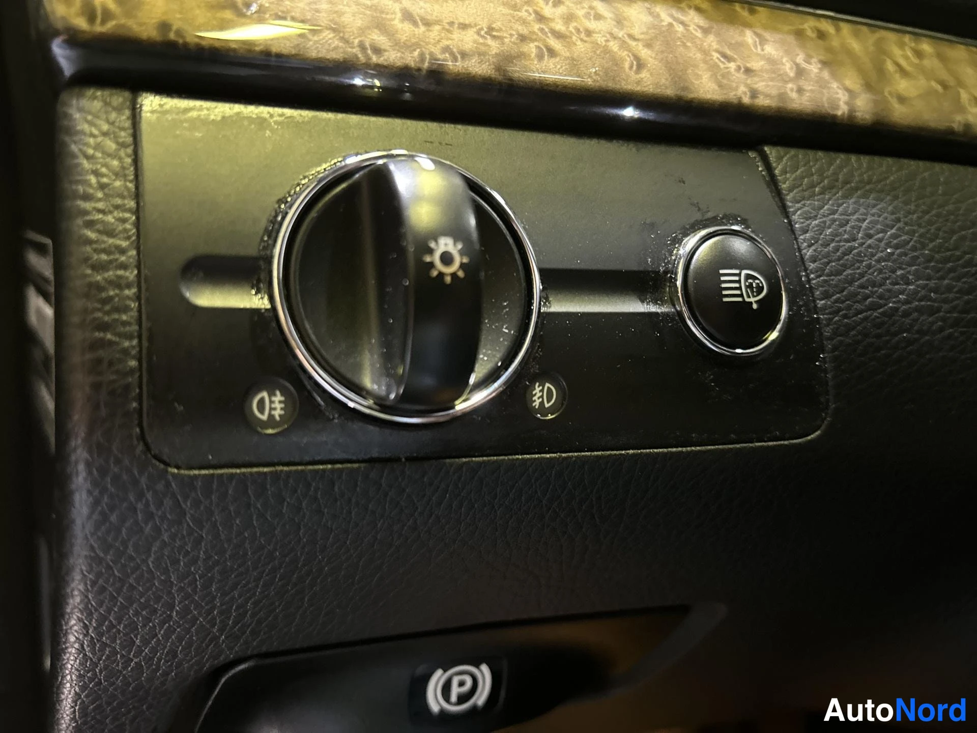 Grey Mercedes-Benz E 2007, detail, photo 16