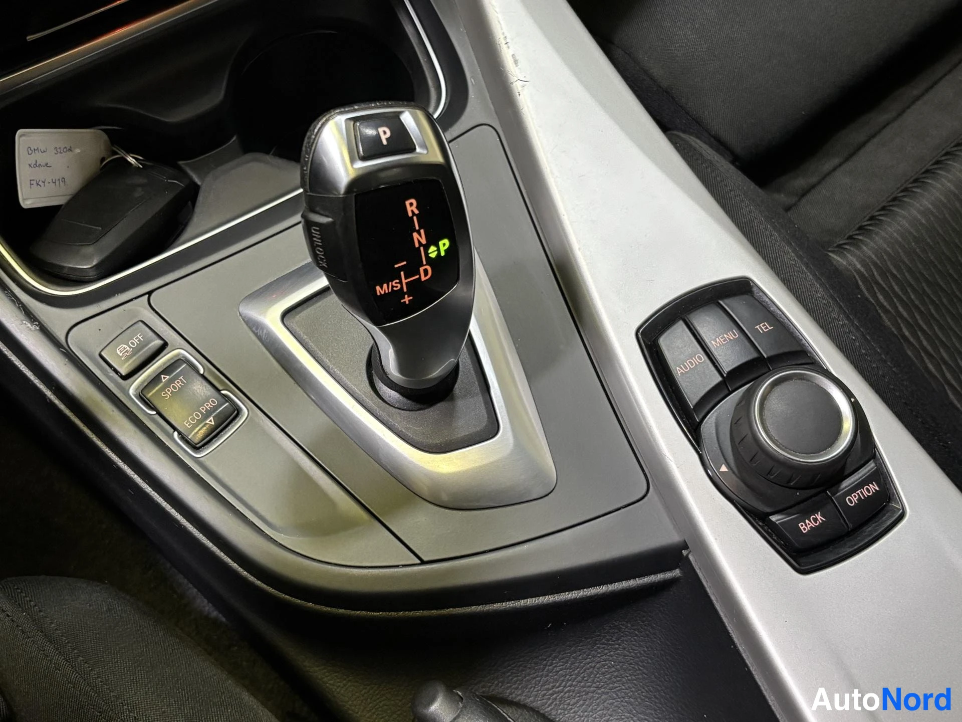 Black BMW 320d xDrive 2013, detail, photo 14