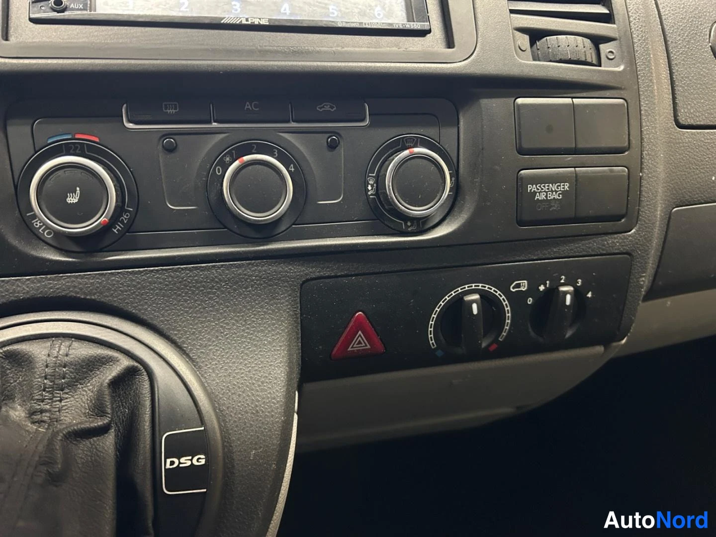Grey Volkswagen Transporter 2010, detail, photo 12