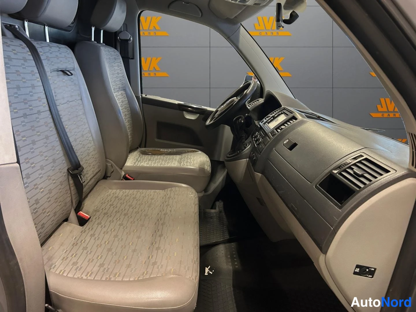 Grey Volkswagen Transporter 2010, cockpit, photo 8