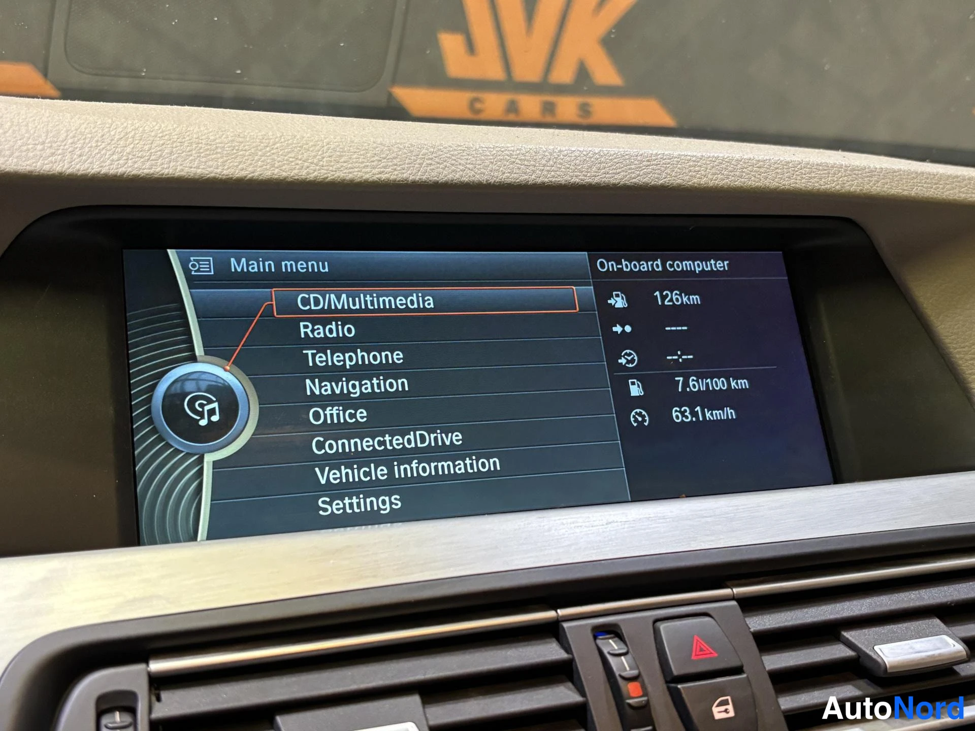 Blue BMW 530d 2011, detail, photo 21